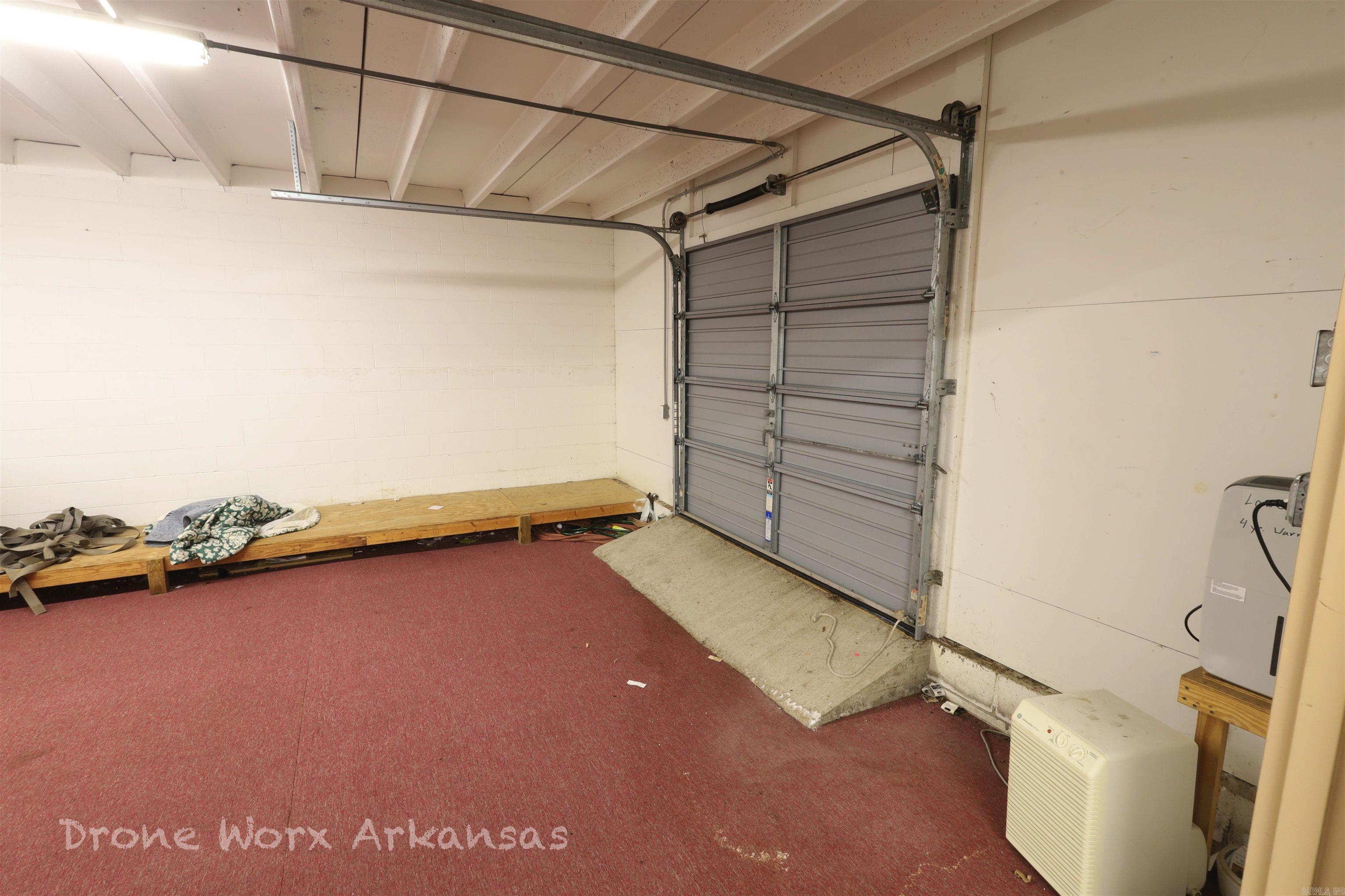 100  Lynn  Marshall, AR