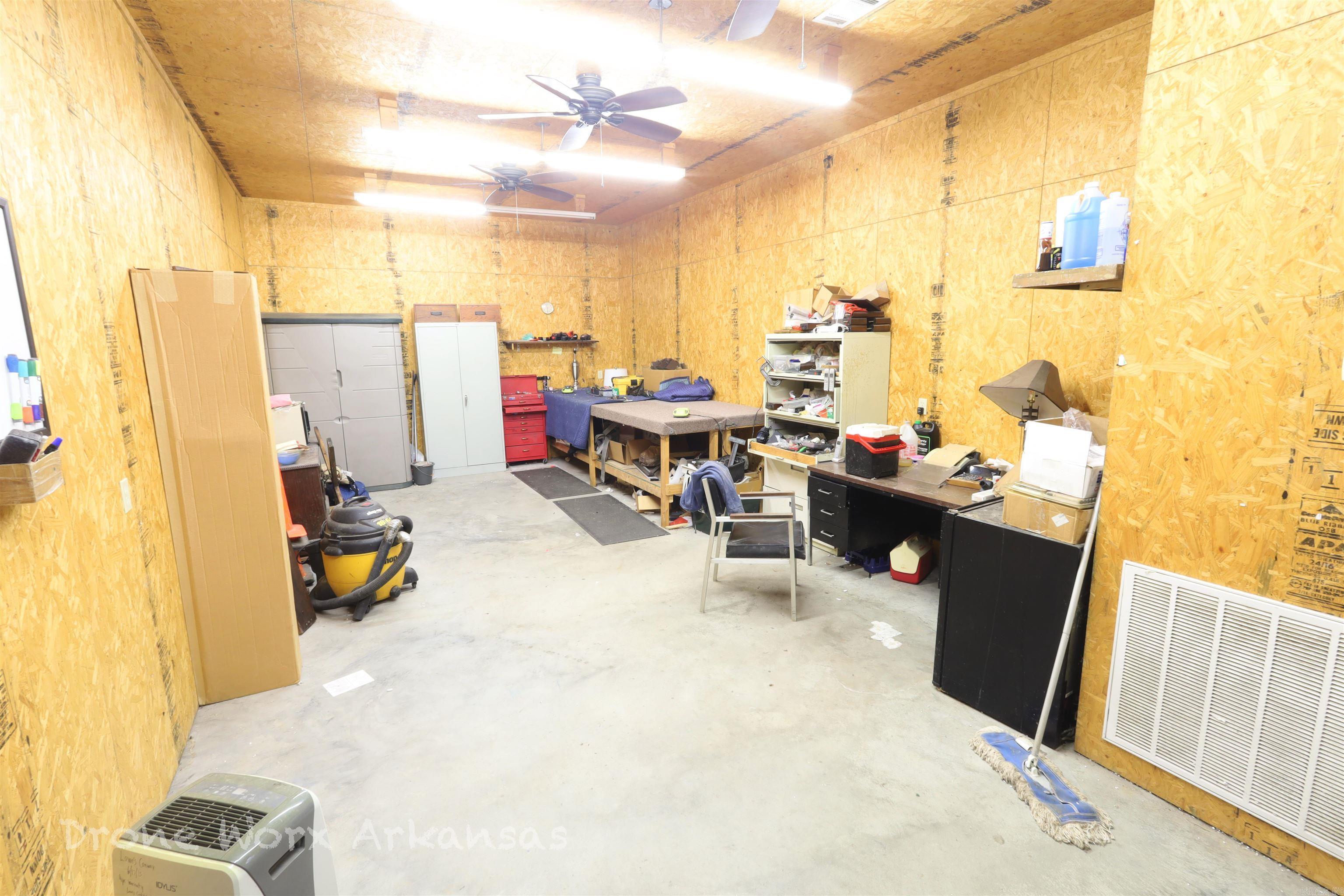100  Lynn  Marshall, AR