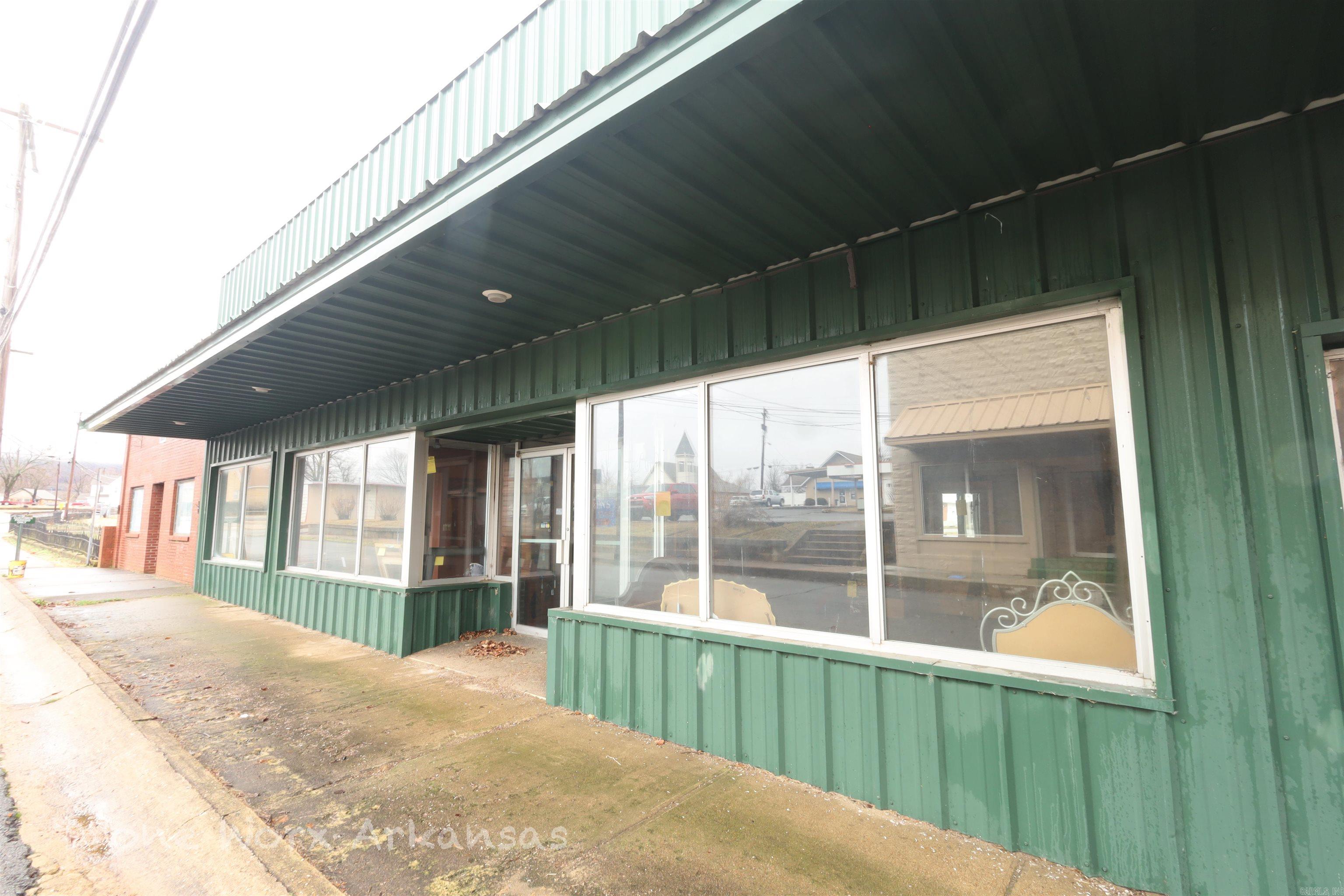 100-E  Main  Marshall, AR