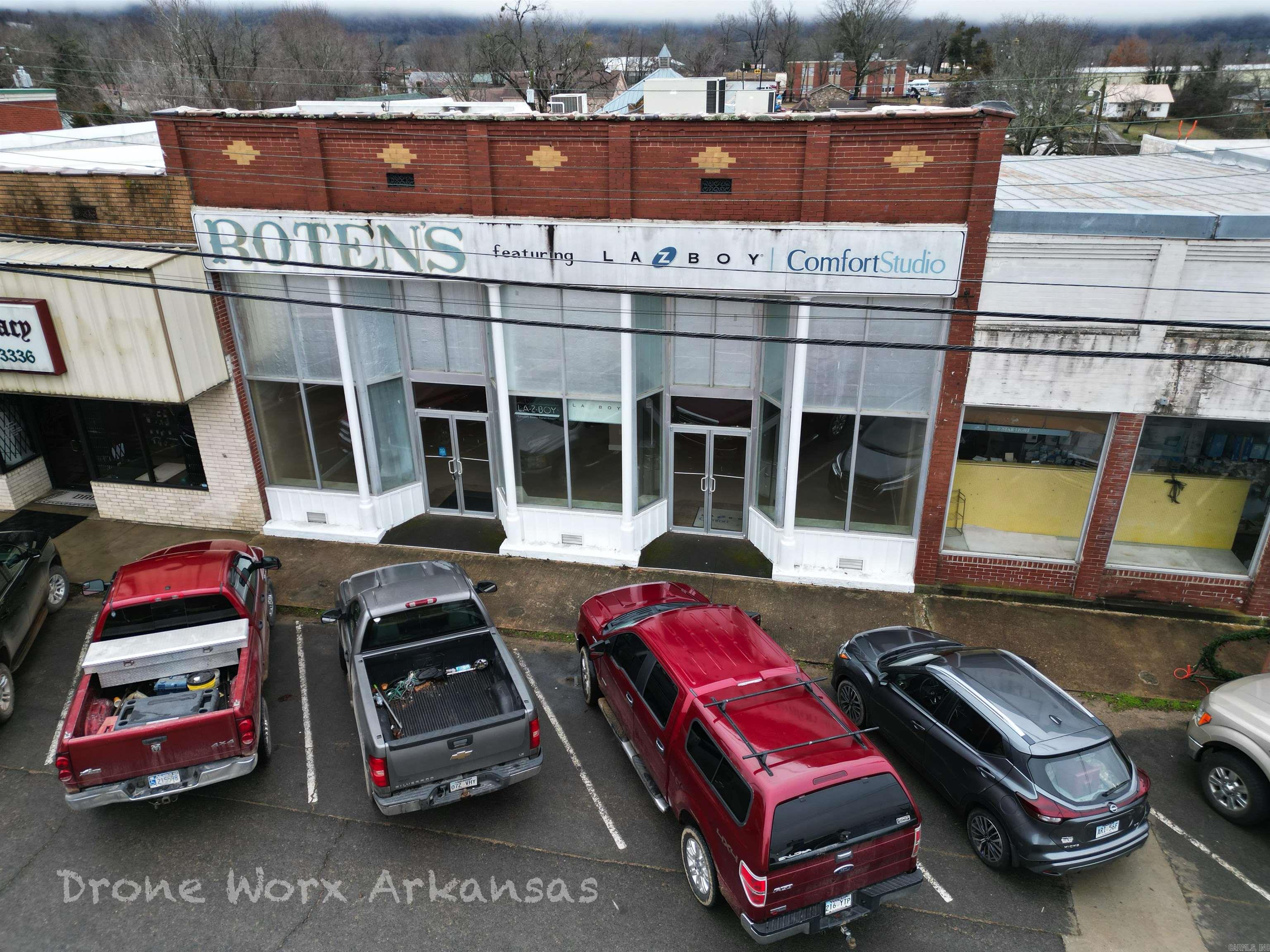 103 W Main  Marshall, AR