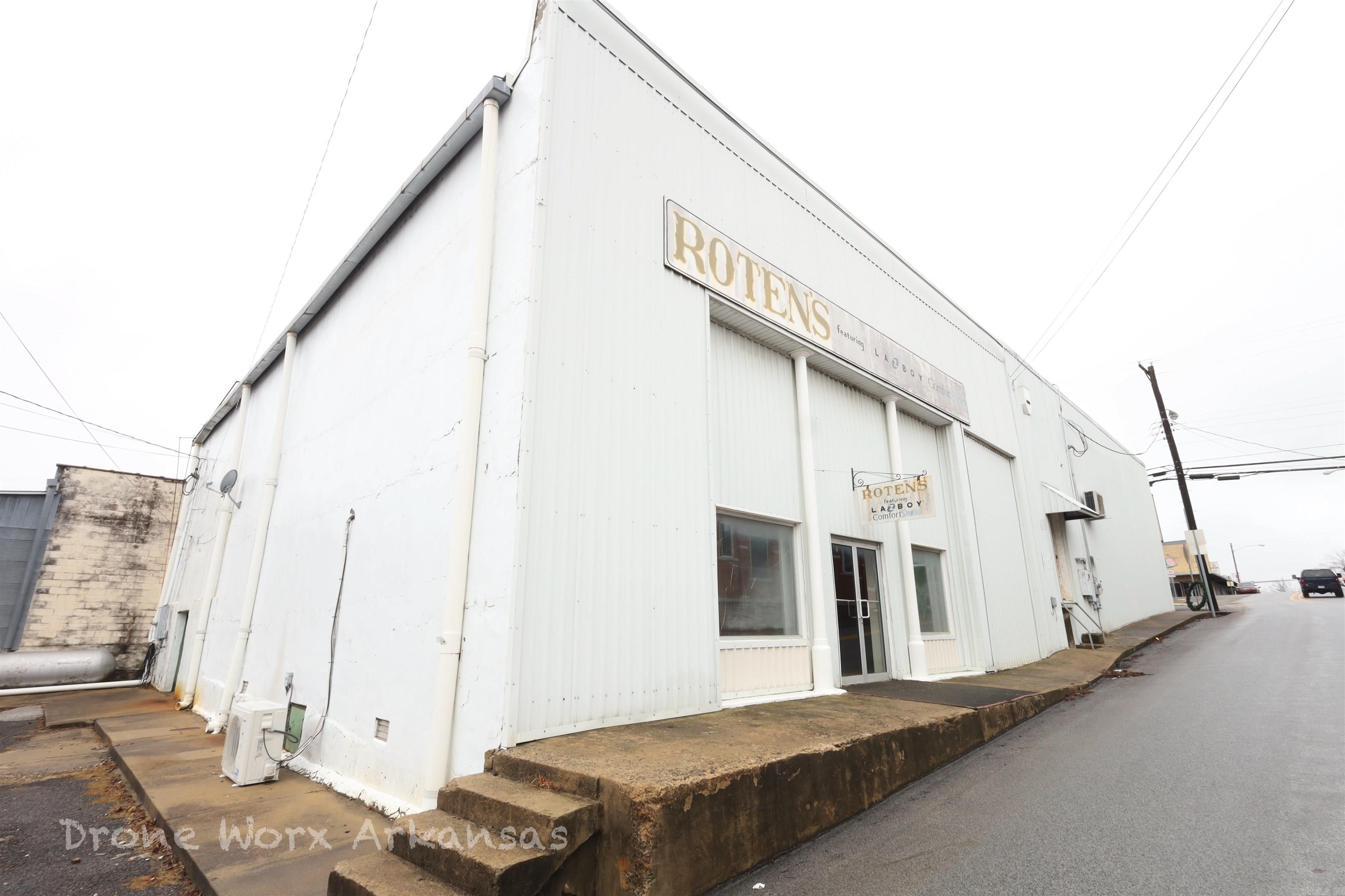 103 W Main  Marshall, AR