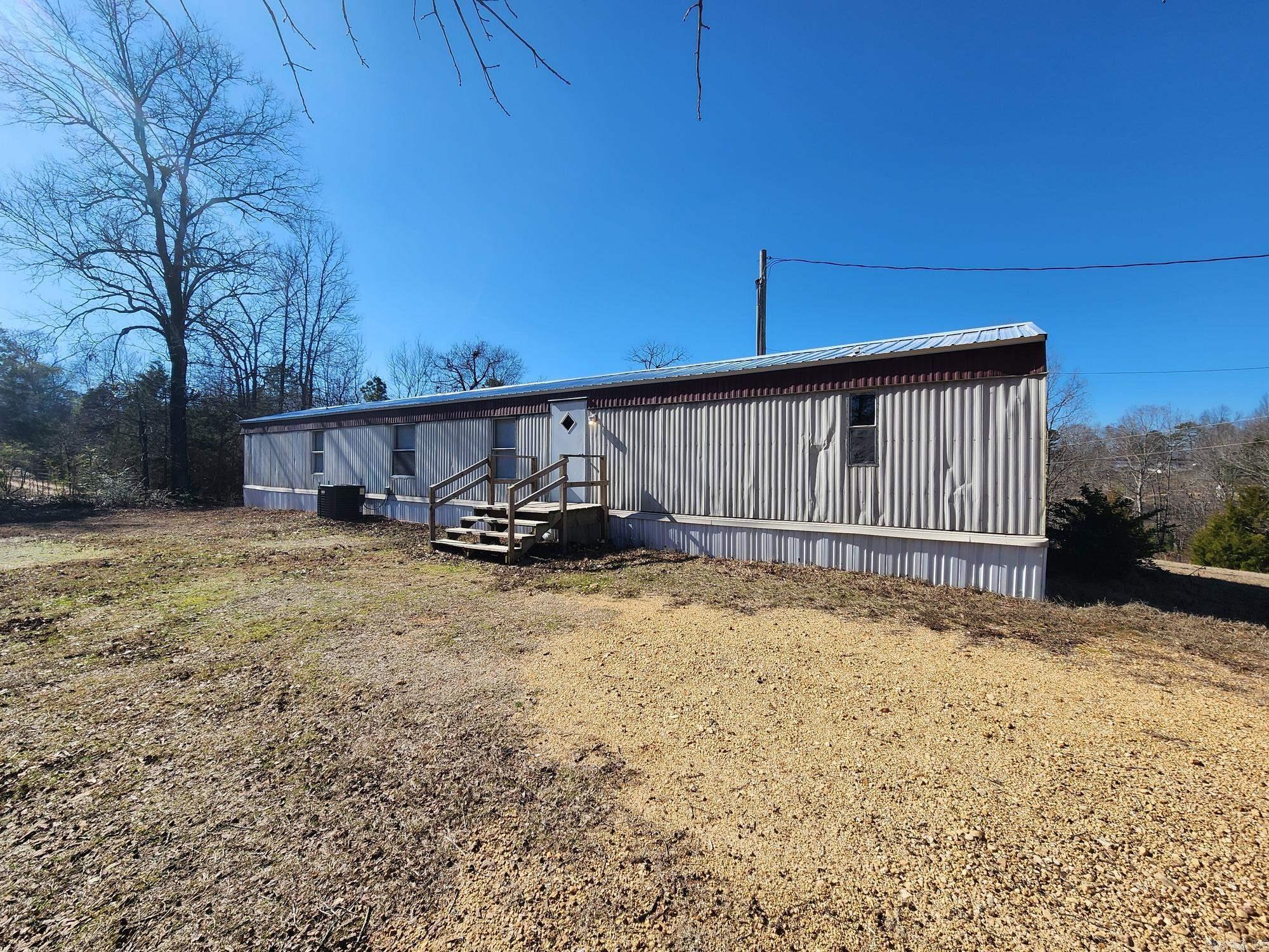 1136 McPherson Valley Drive, Mabelvale, AR 72103