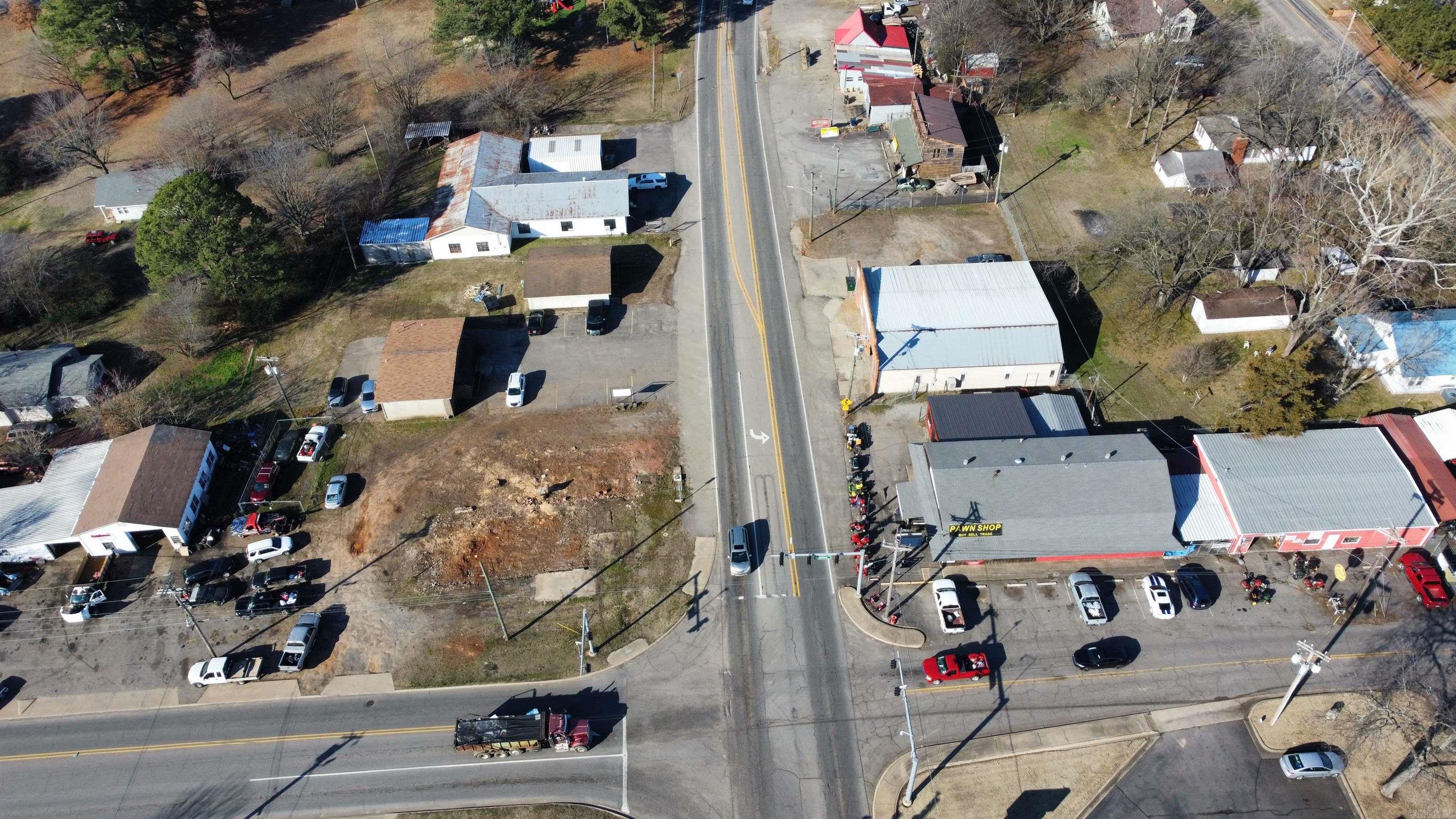 1406 W Main  Clarksville, AR