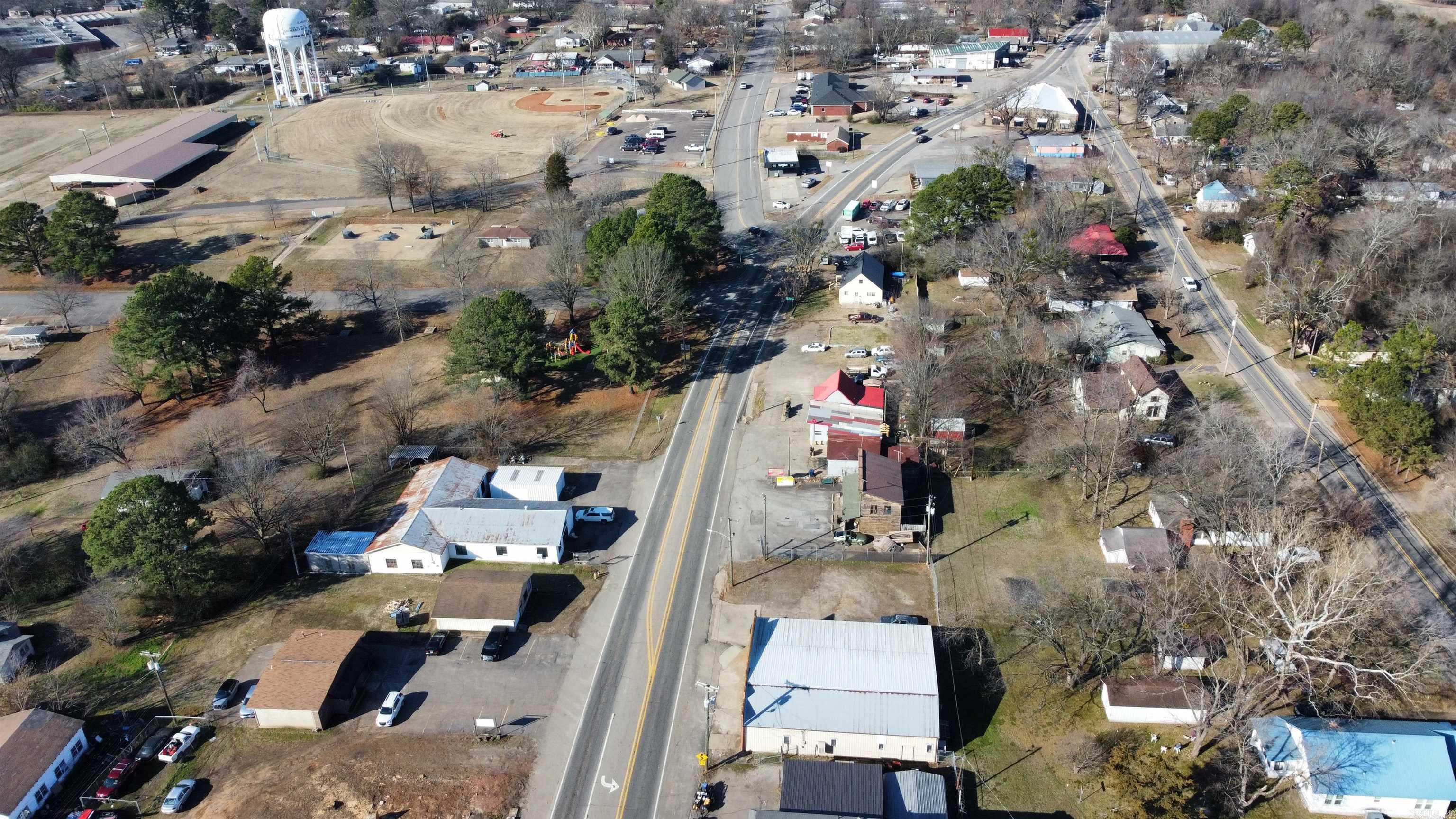 1406 W Main  Clarksville, AR