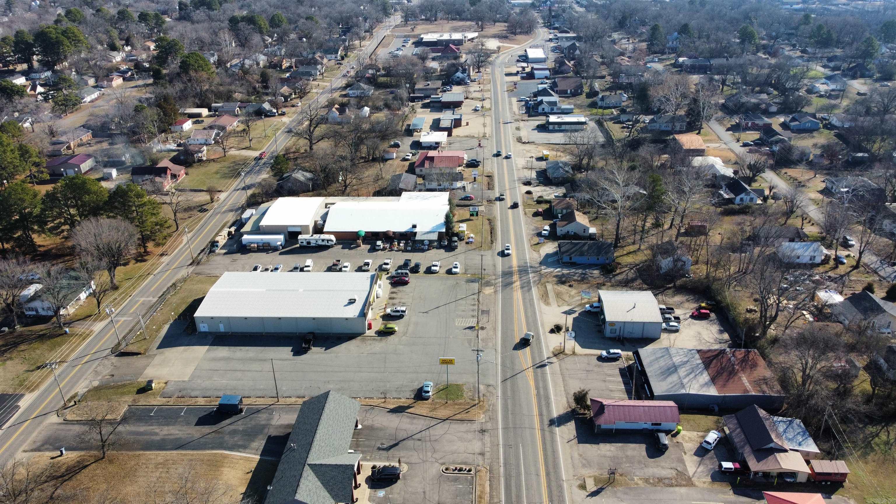 1406 W Main  Clarksville, AR