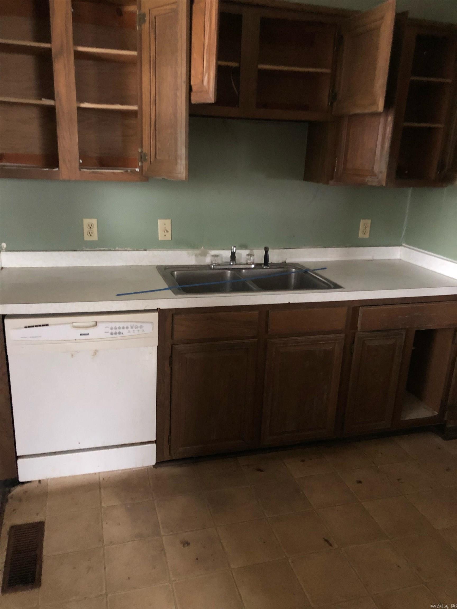 1006 Hickey Street Forrest City, AR 72335