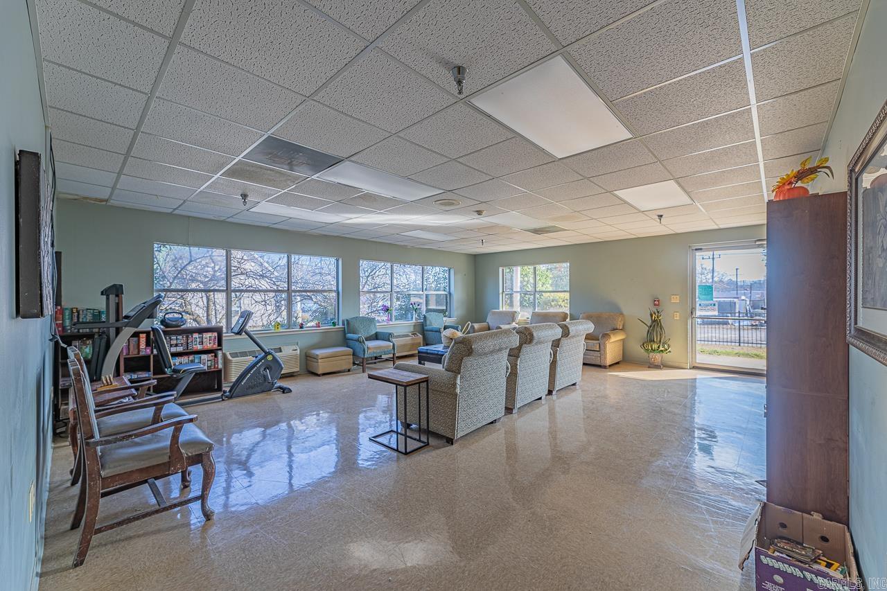 105 S College St  Searcy, AR