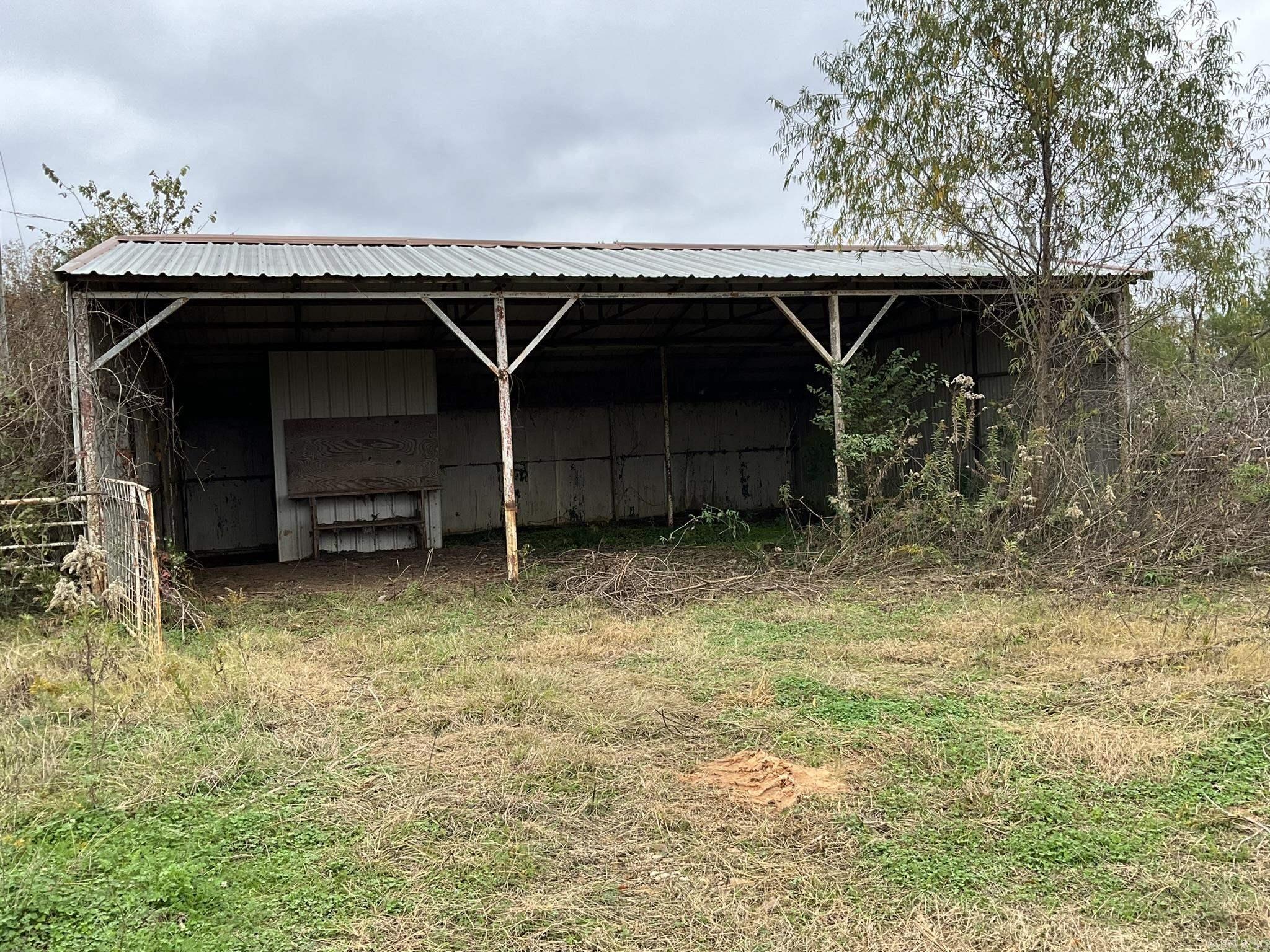 702 S Highway 41  Foreman, AR