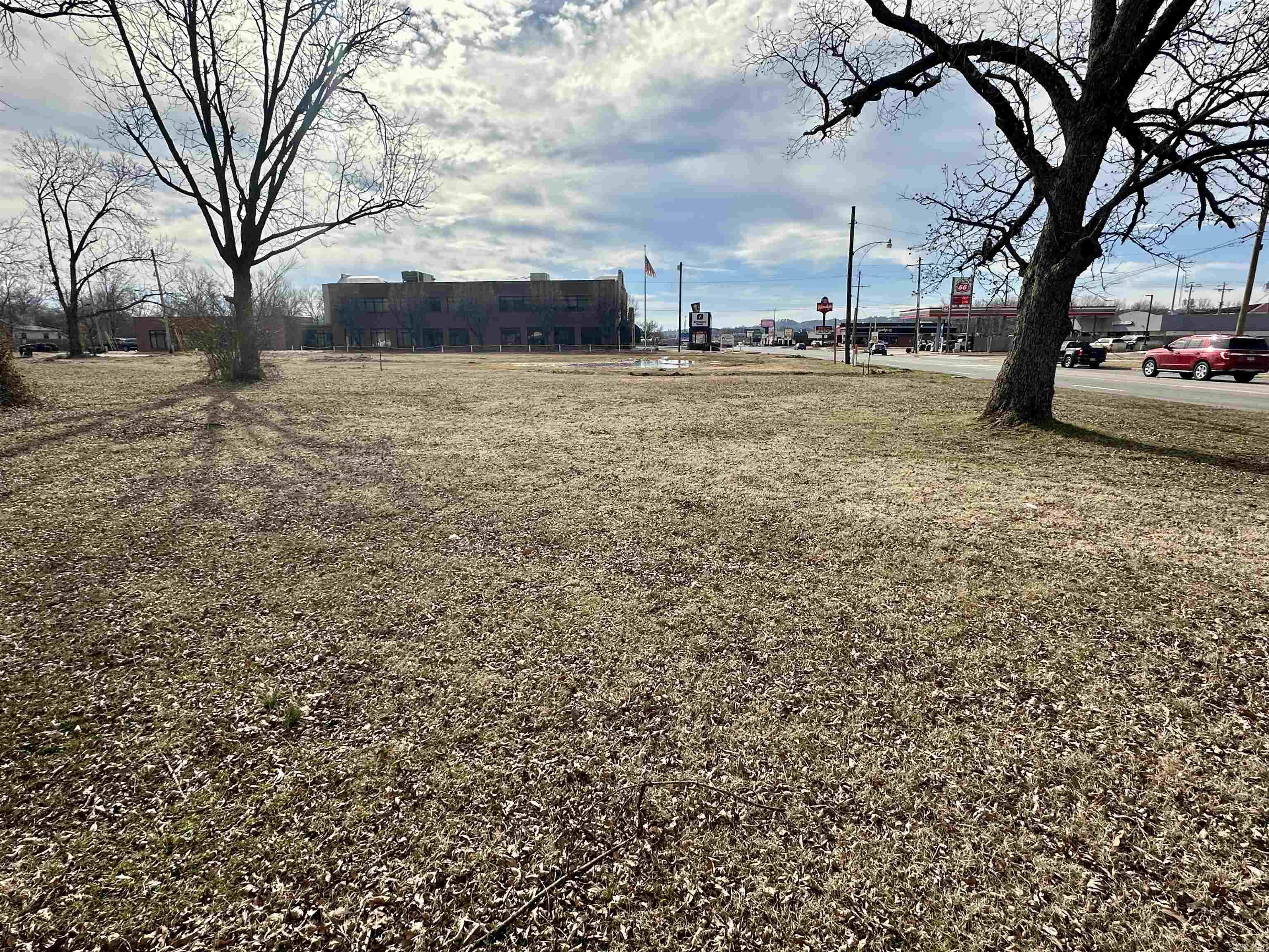 824 N Arkansas Ave  Russellville, AR