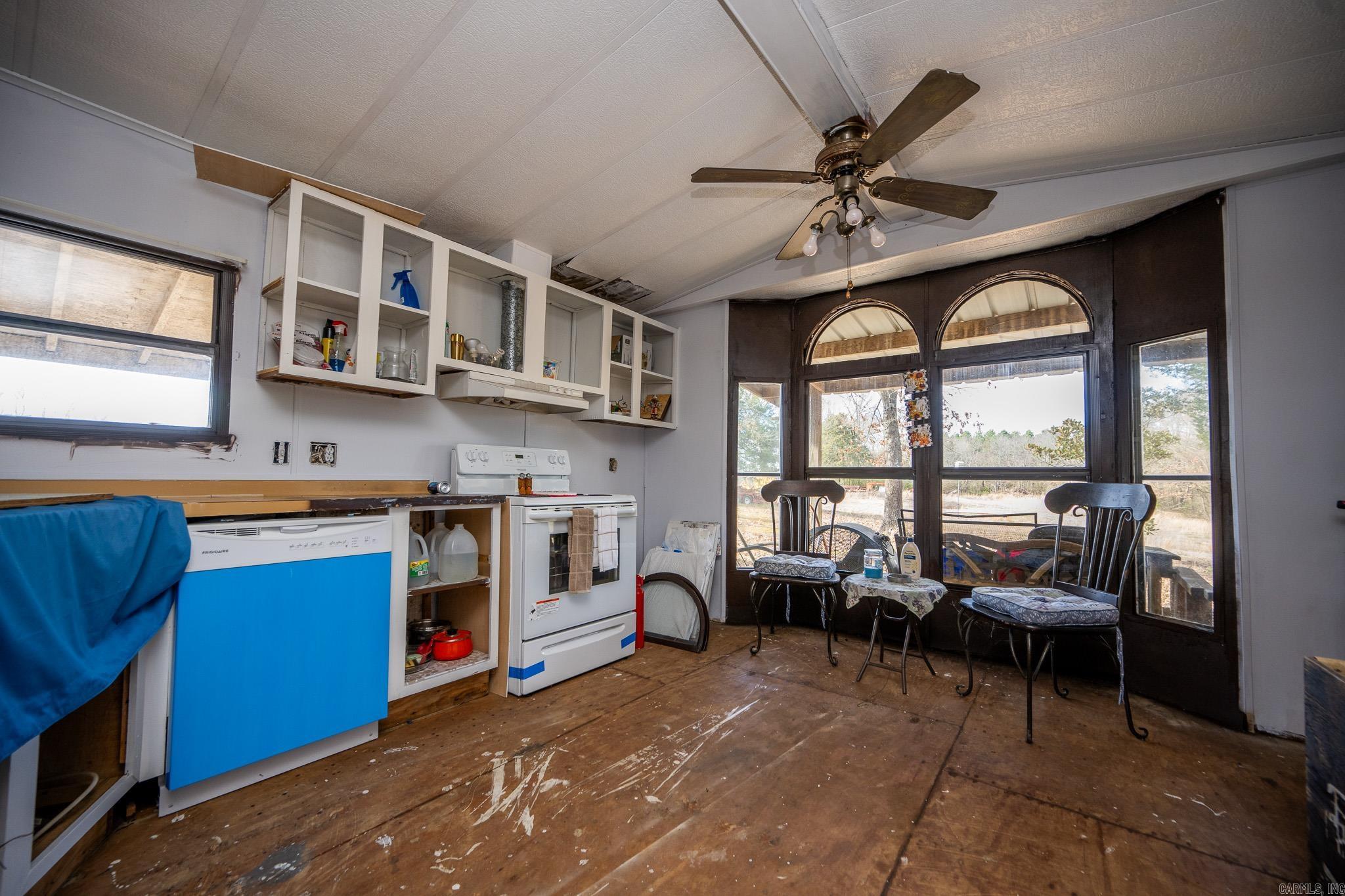 152  Martin Lane  Cove, AR