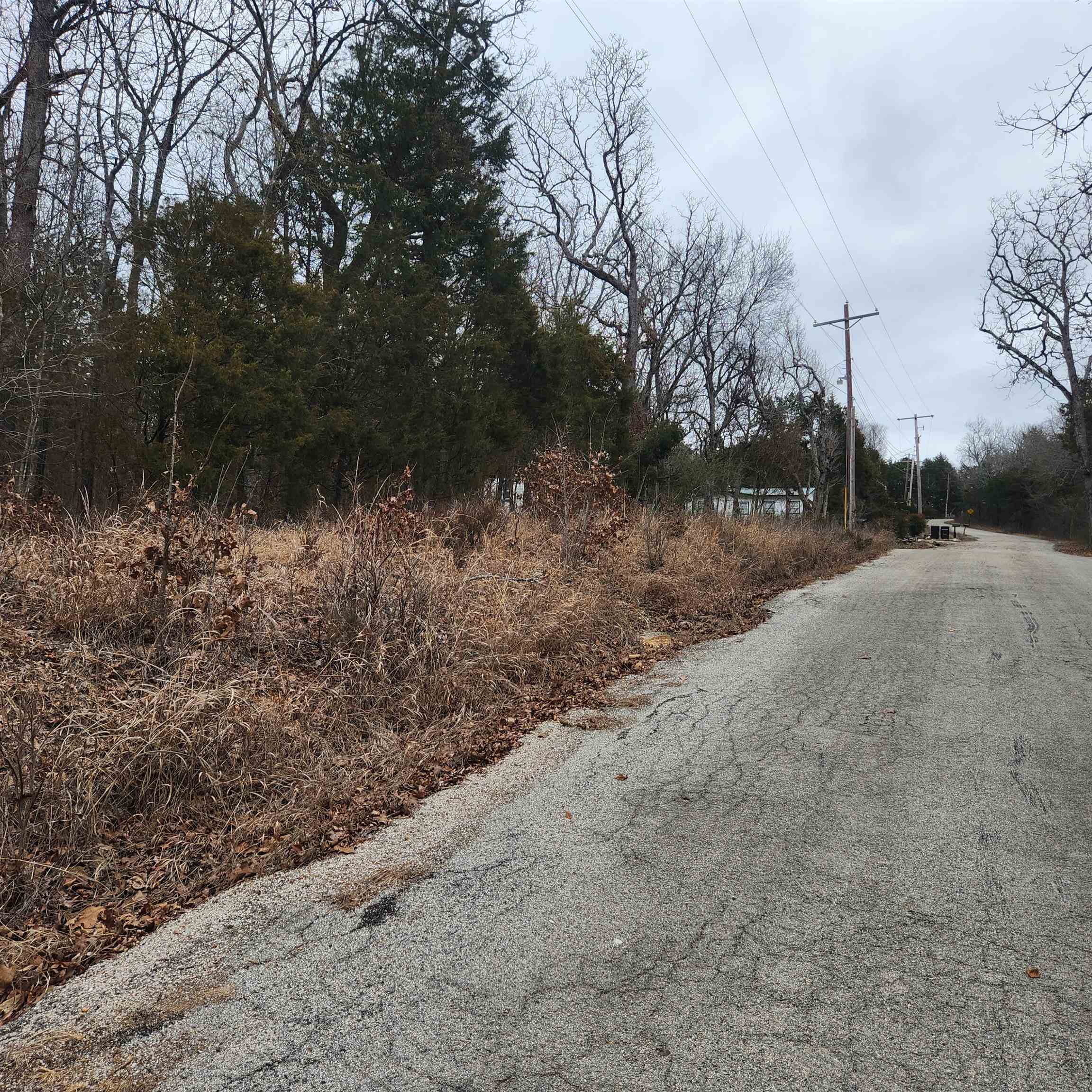 L10, B01  Hiawatha  Cherokee Village, AR