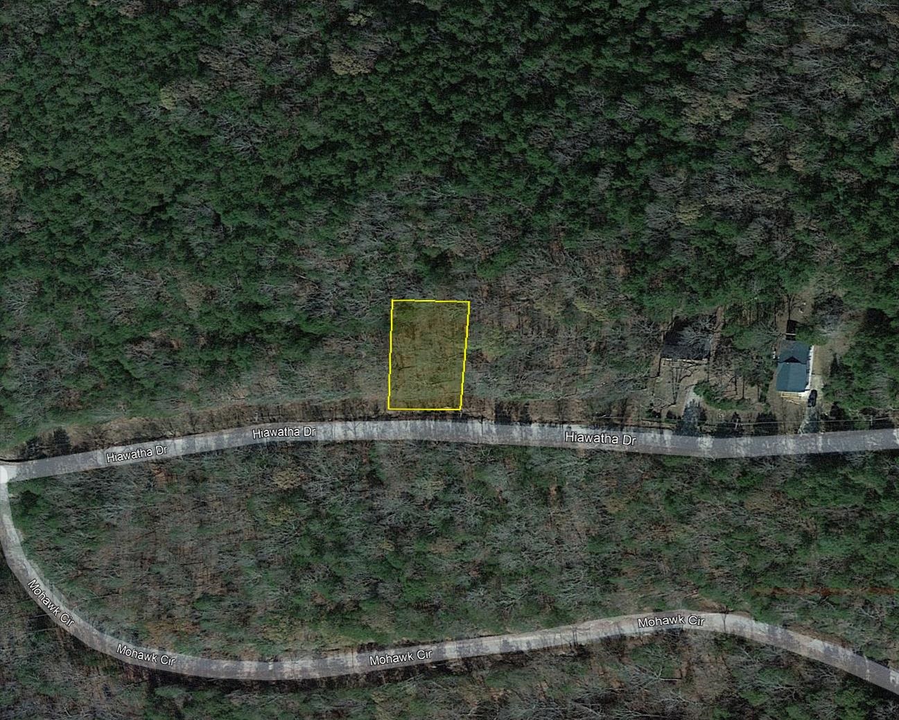 L10, B01  Hiawatha  Cherokee Village, AR