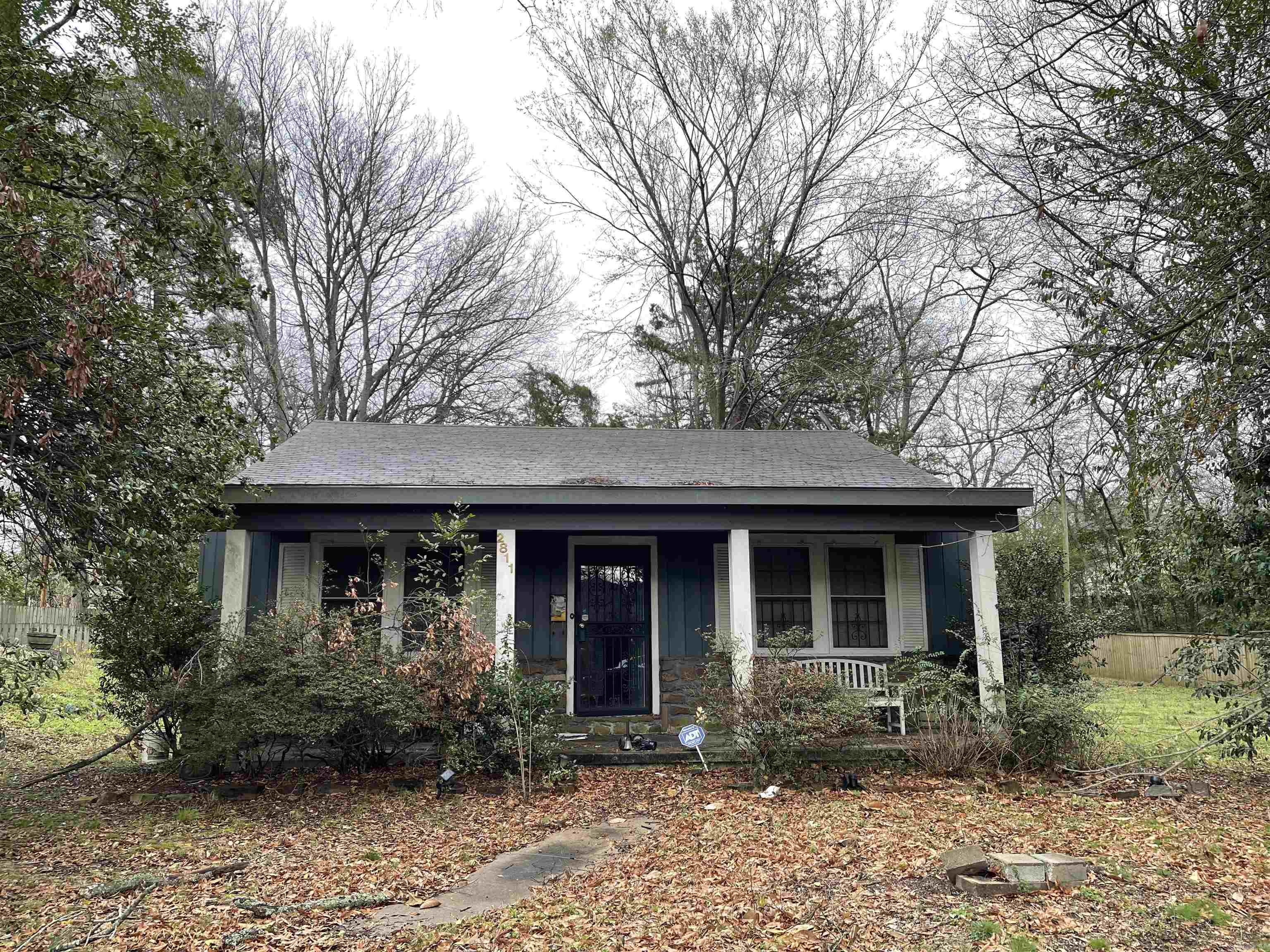 2811 S. Chester St.