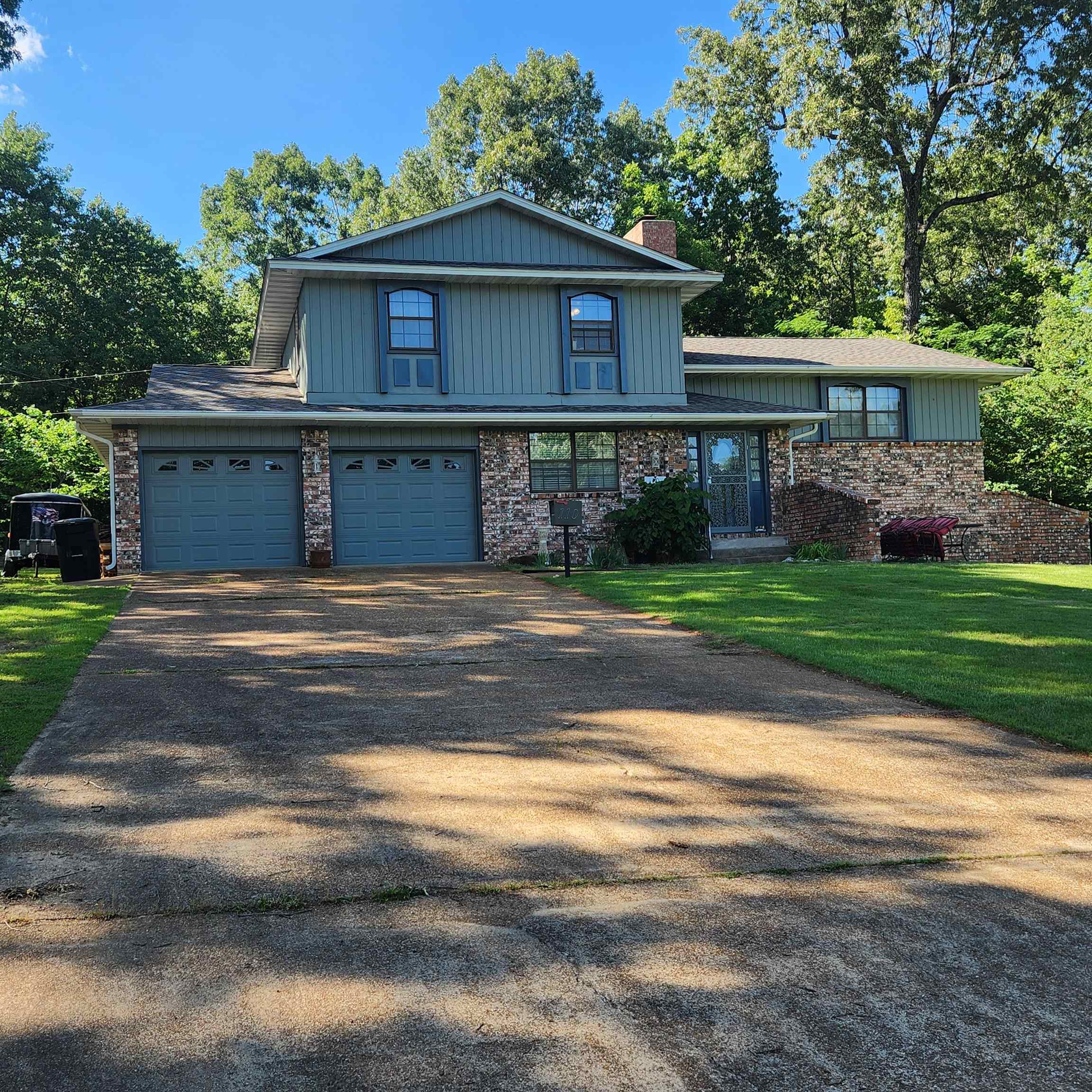 110  Emerald  Horseshoe Bend, AR