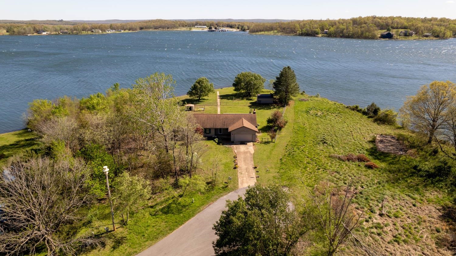 1811  Friendly Point  Horseshoe Bend, AR