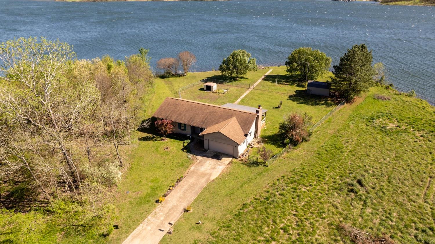 1811  Friendly Point  Horseshoe Bend, AR
