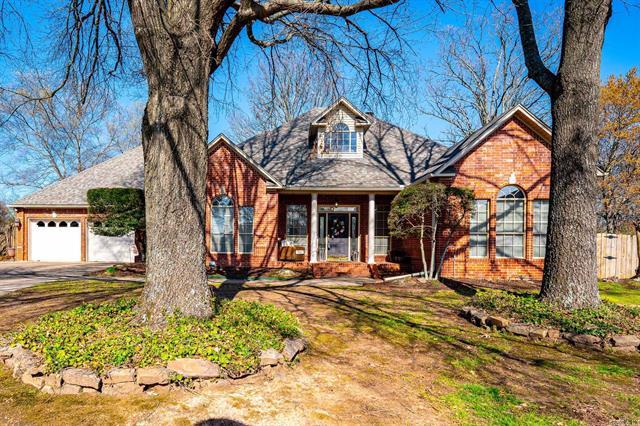 1960  Royal Dr  Conway, AR