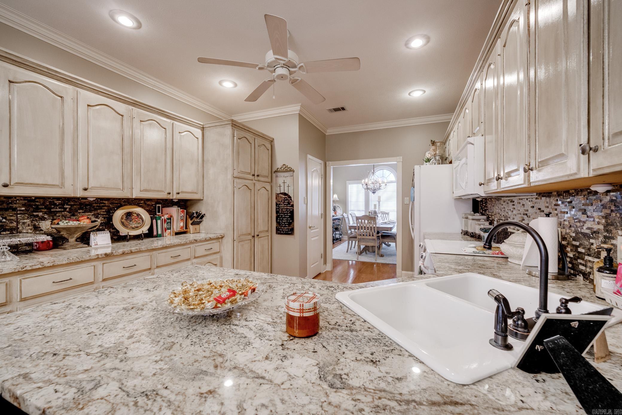 1960  Royal Dr  Conway, AR