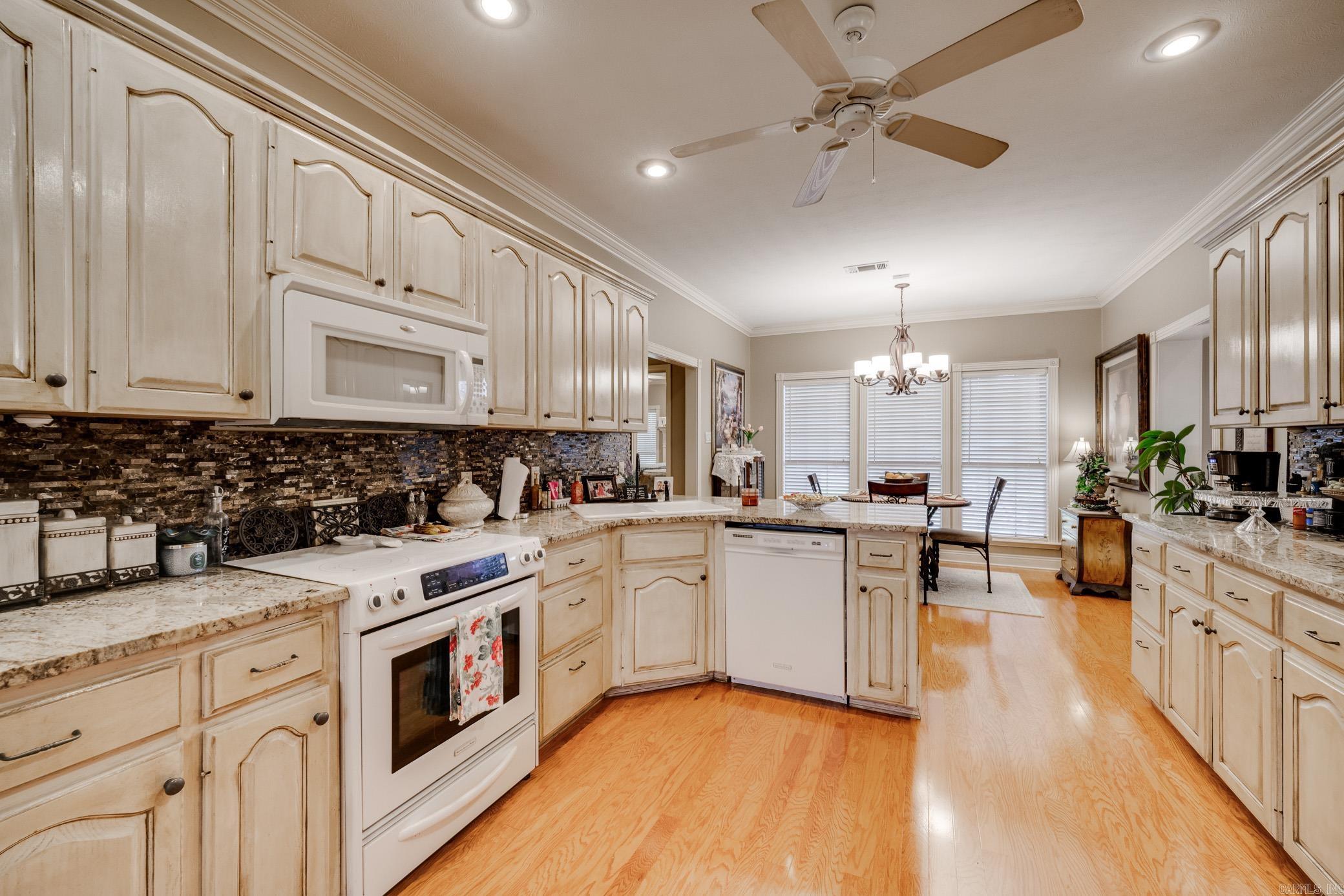 1960  Royal Dr  Conway, AR
