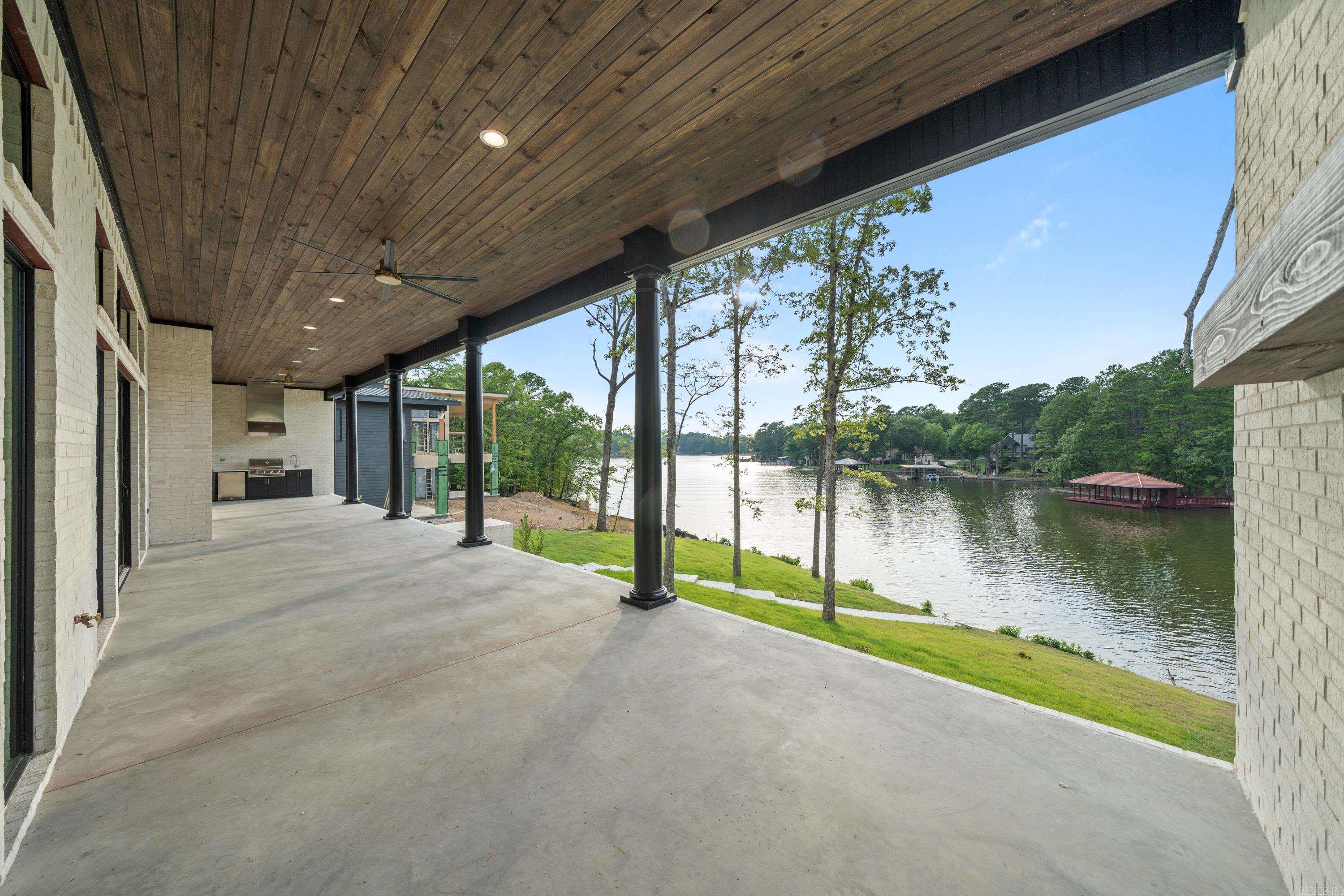 150  Cardinal  Hot Springs, AR