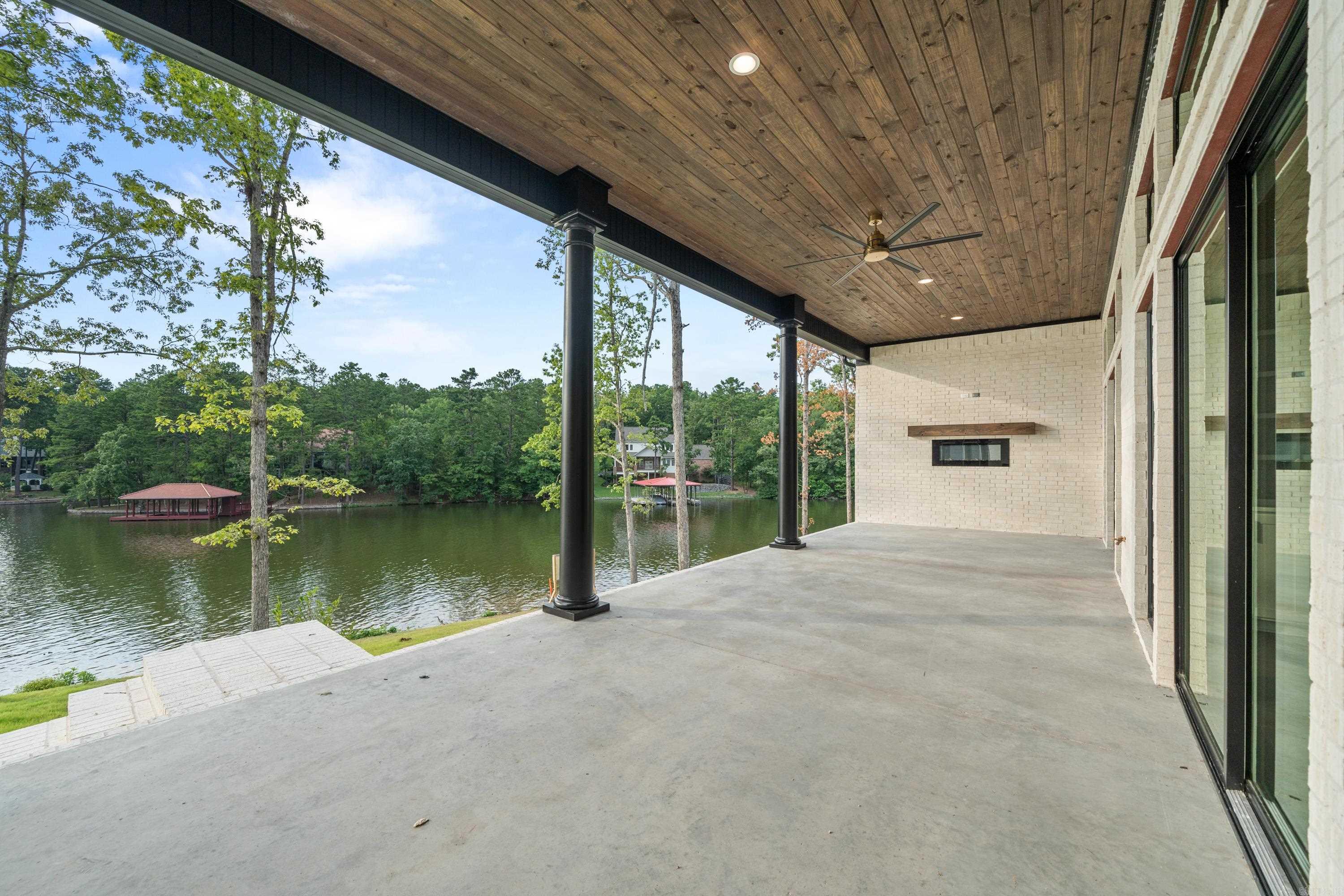 150  Cardinal  Hot Springs, AR