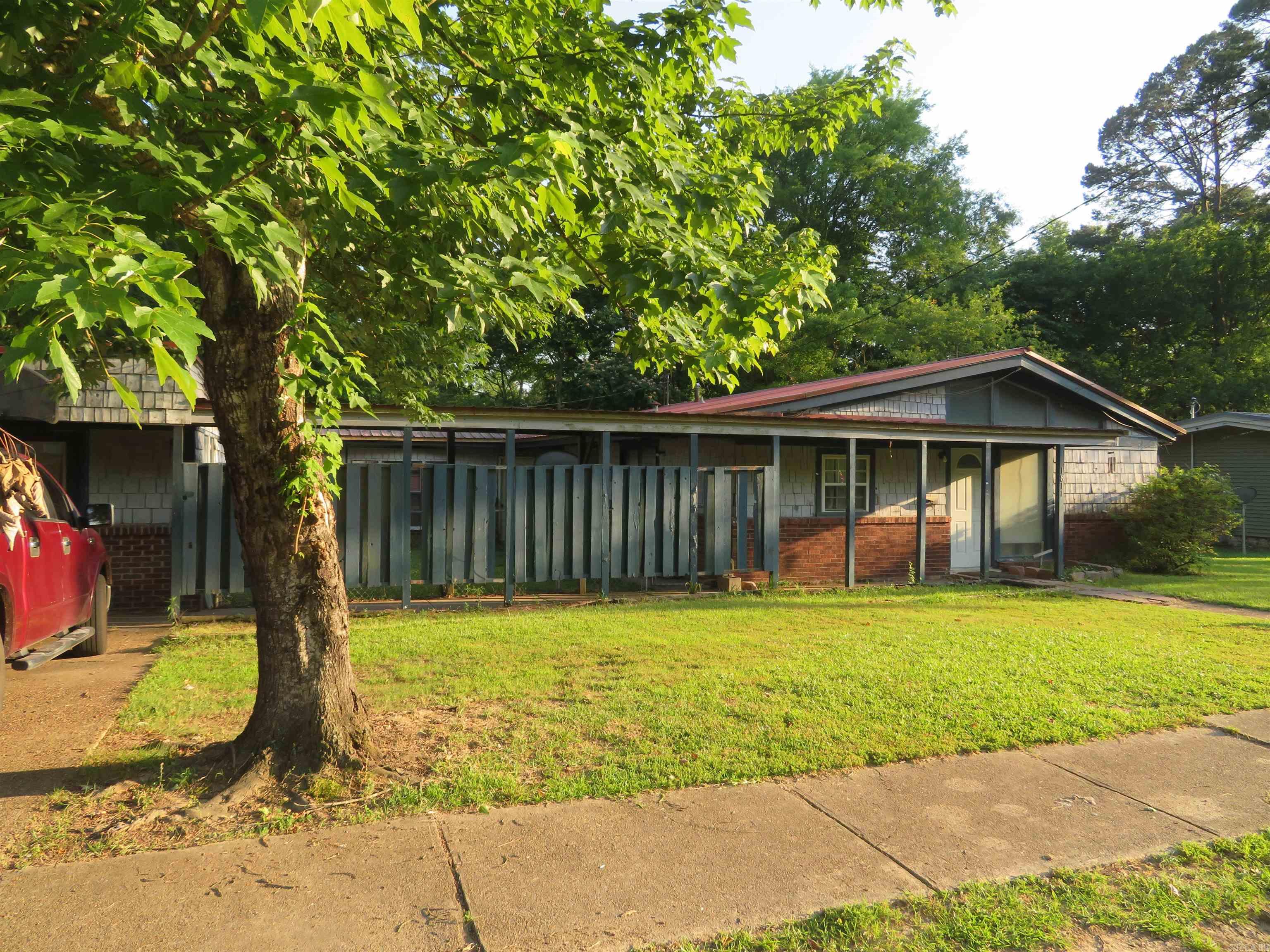 1811  Sylvia  Arkadelphia, AR