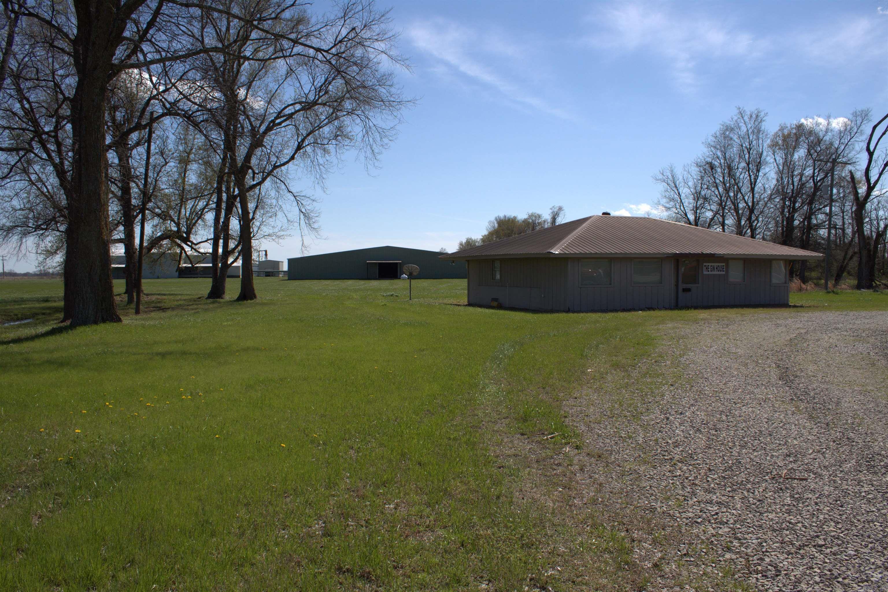 1020 E Speedway  Dermott, AR