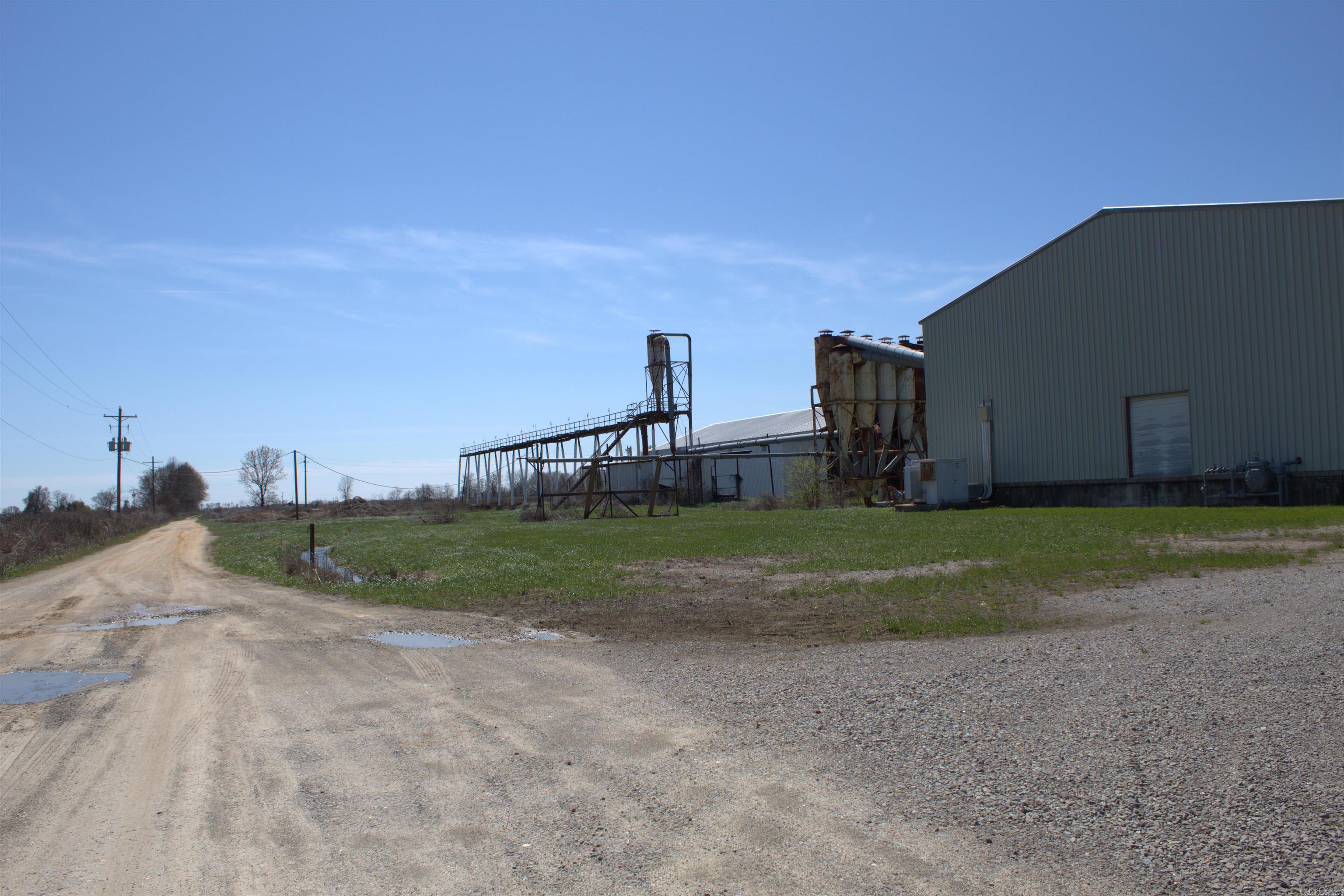 1020 E Speedway  Dermott, AR