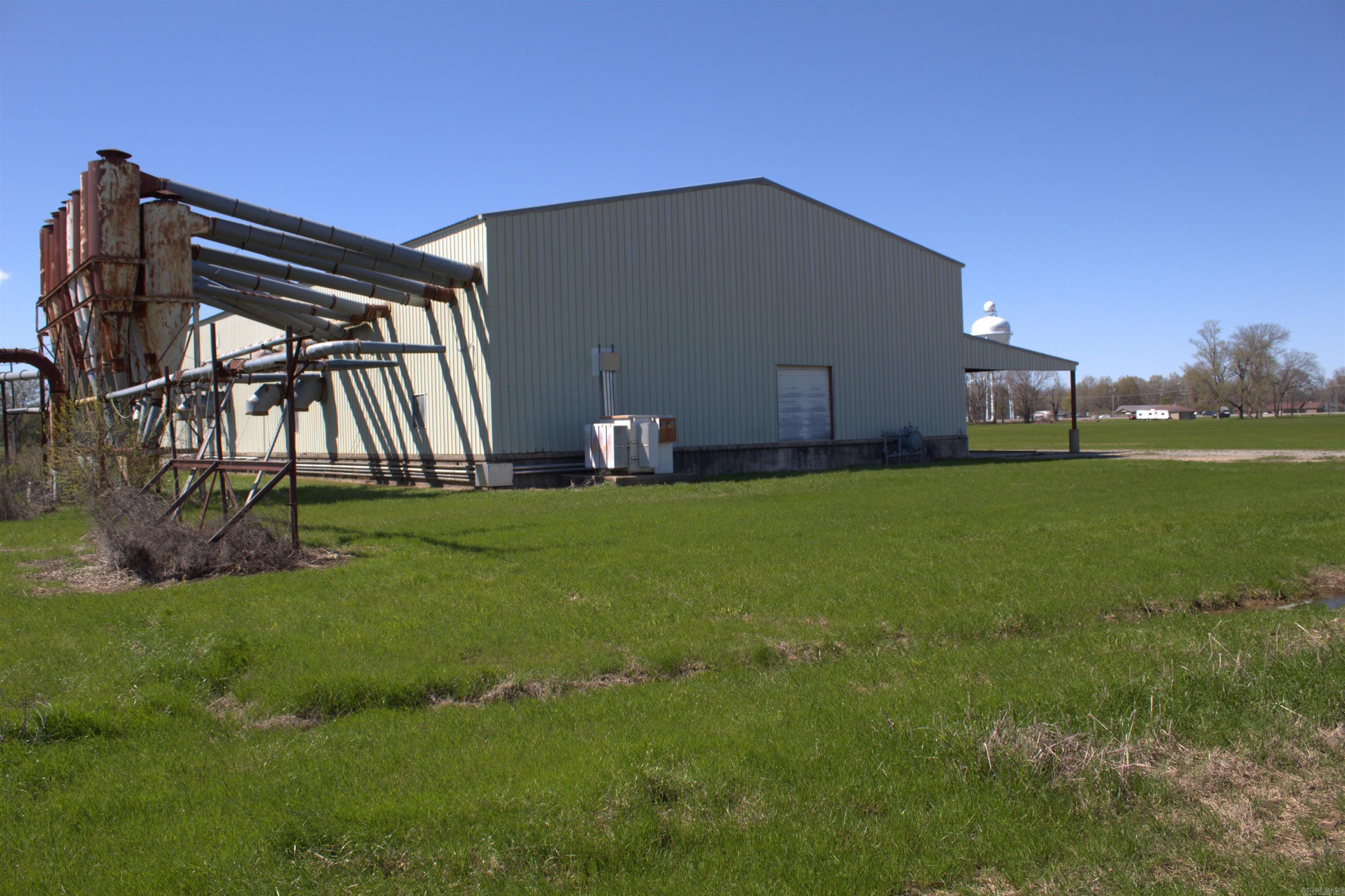 1020 E Speedway  Dermott, AR
