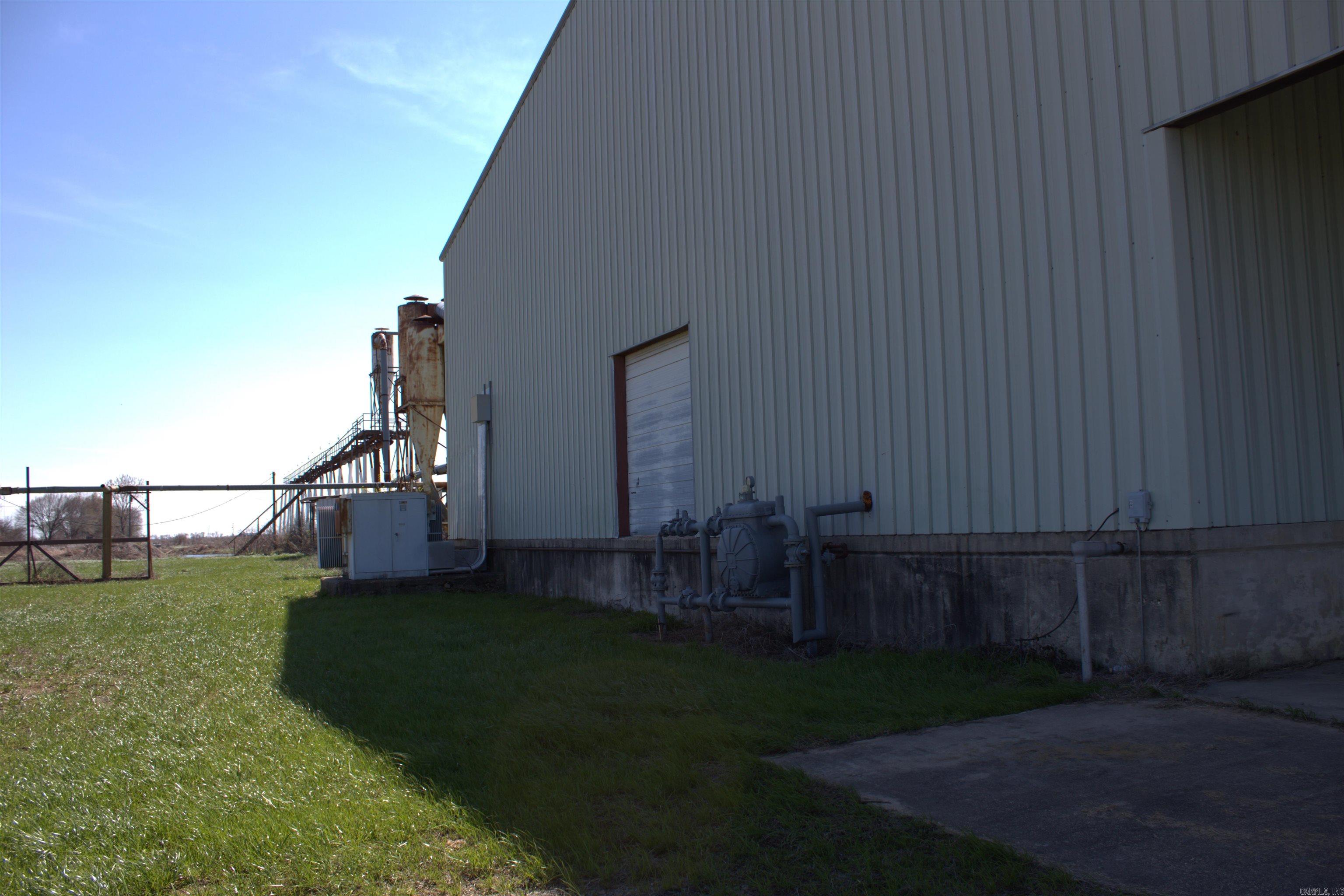 1020 E Speedway  Dermott, AR