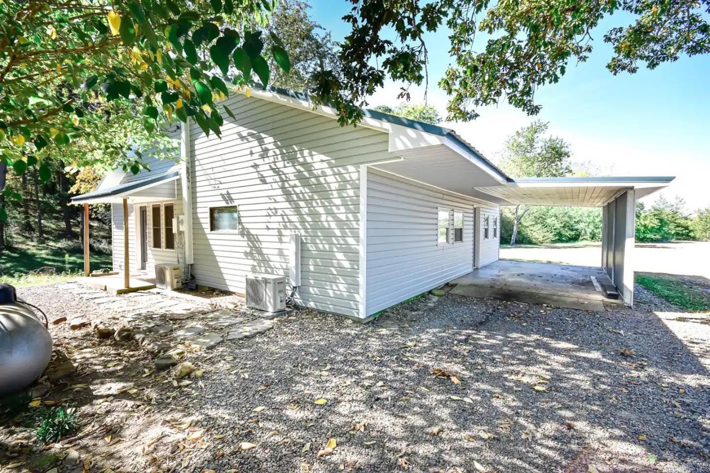 4574  Hwy 8 E  Mena, AR