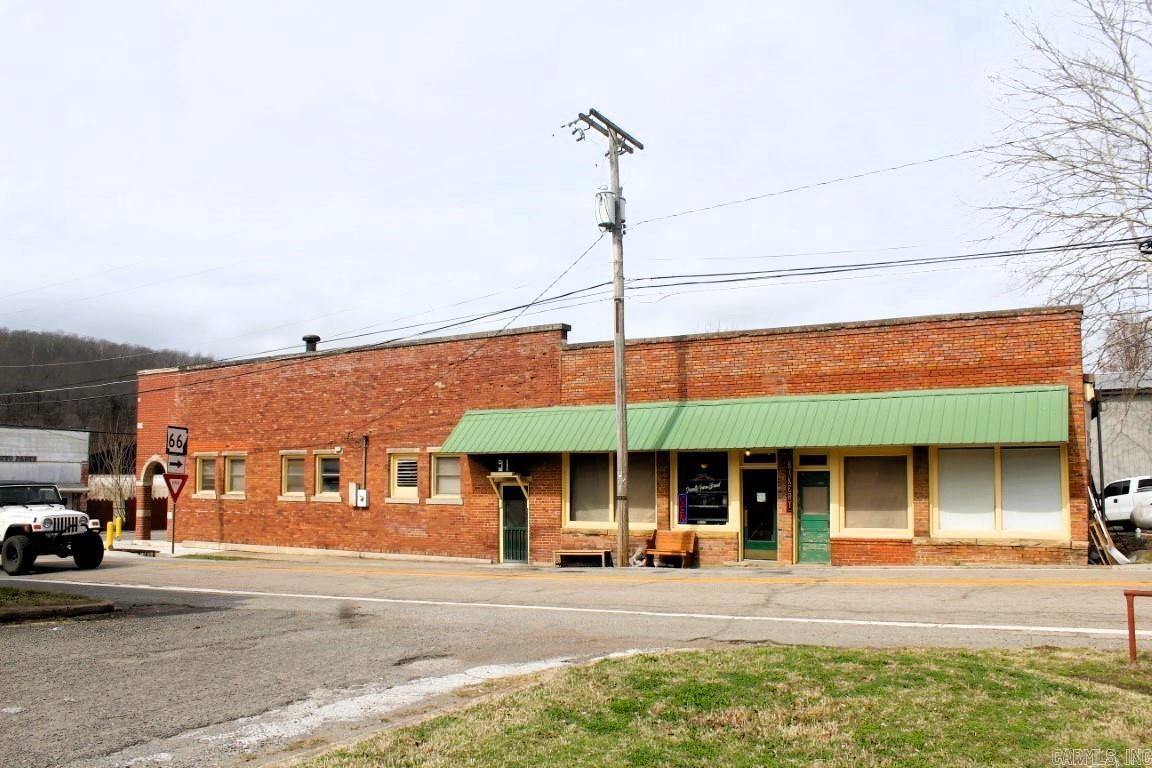 423  Main  Leslie, AR