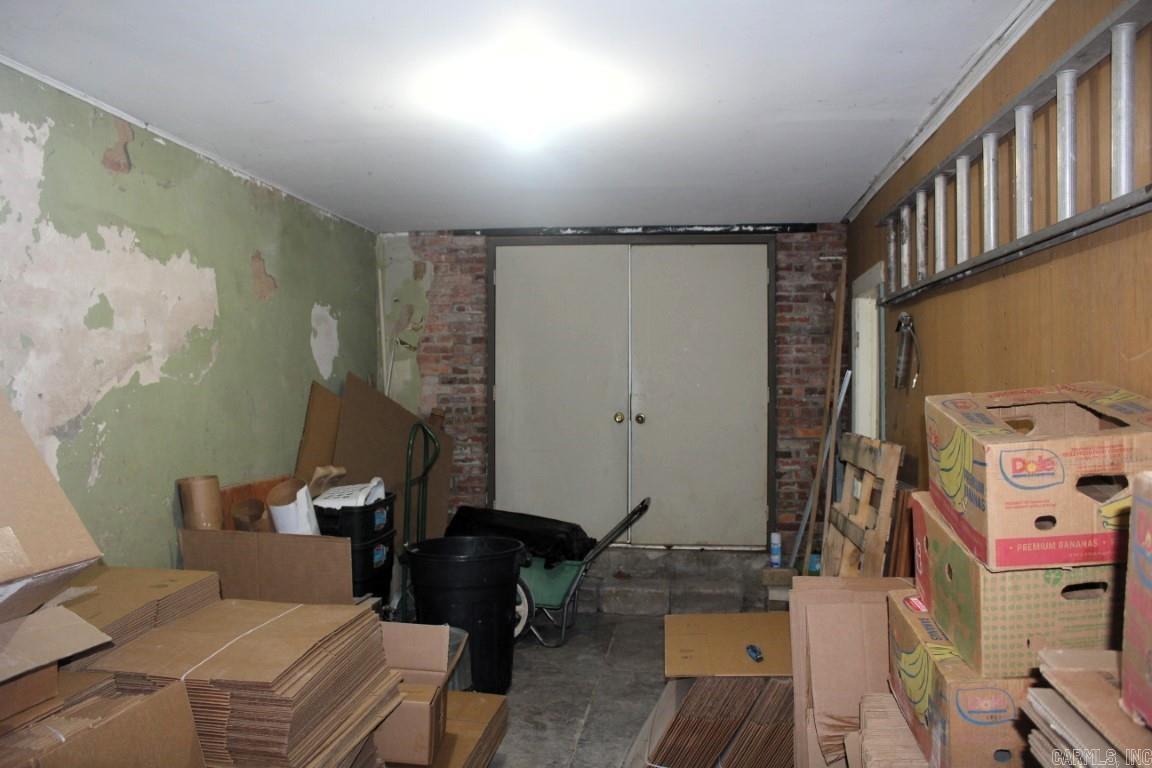 423  Main  Leslie, AR