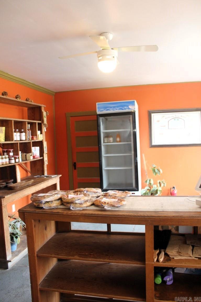 423  Main  Leslie, AR