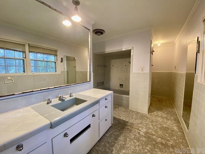 221  Elaine  Camden, AR