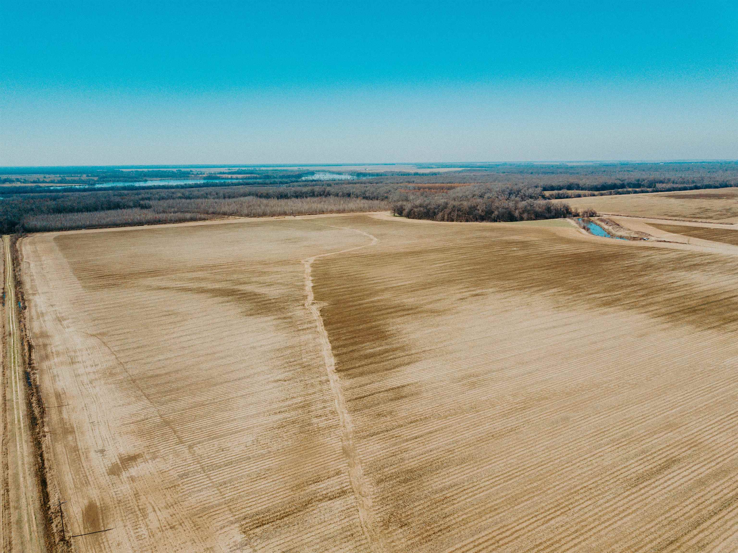 00  Bell Rd  Gillett, AR
