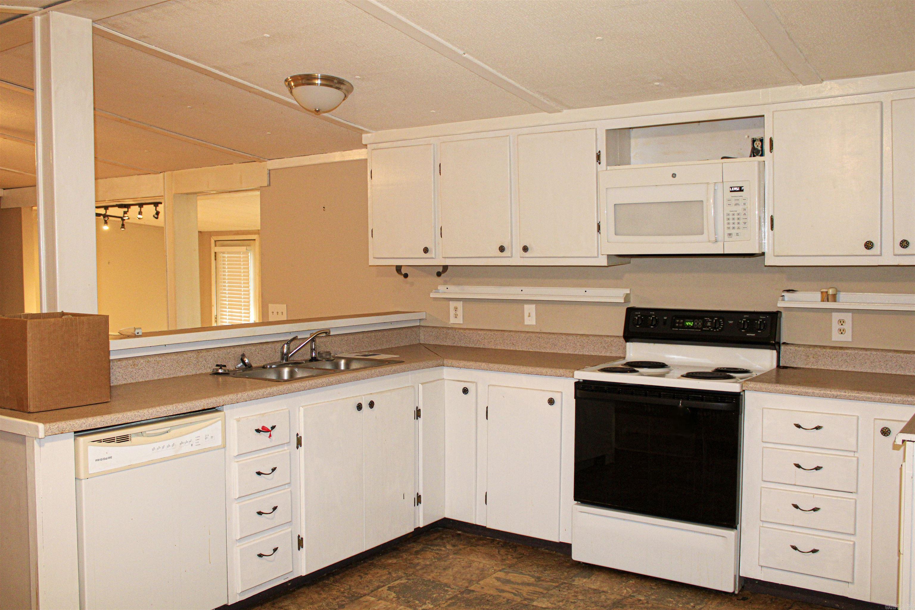 4217  HWY 71 S  Mena, AR