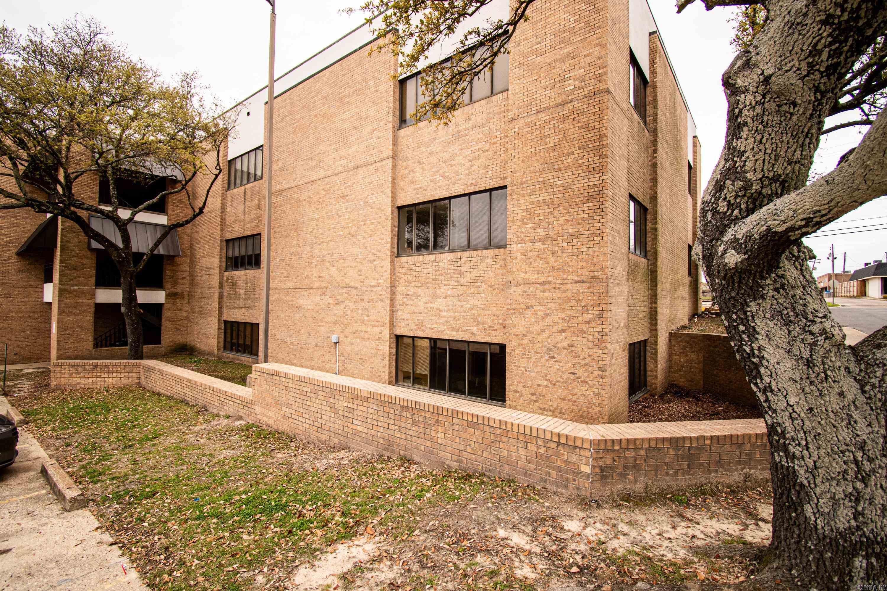 403 W Oak  El Dorado, AR