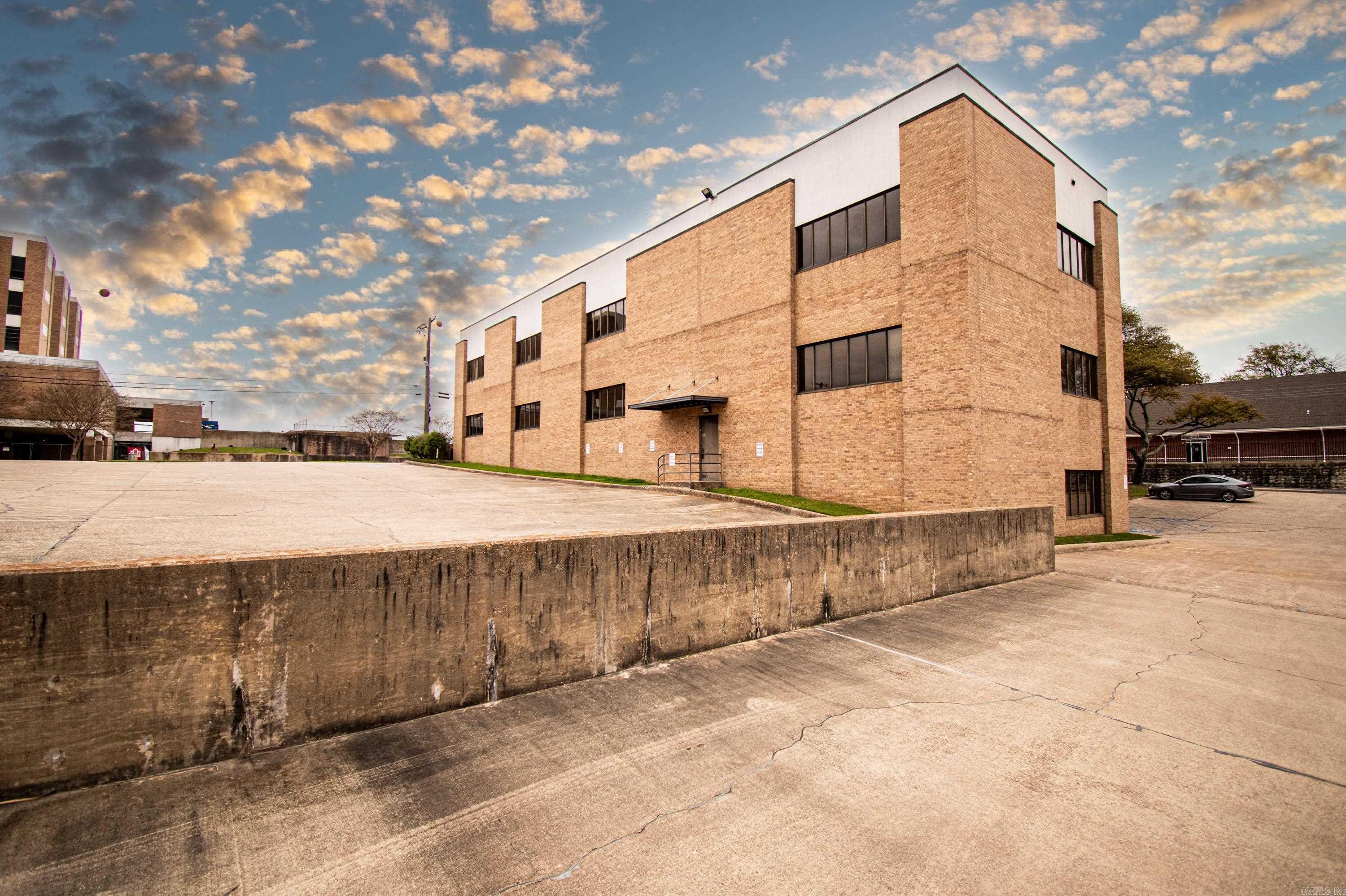 403 W Oak  El Dorado, AR