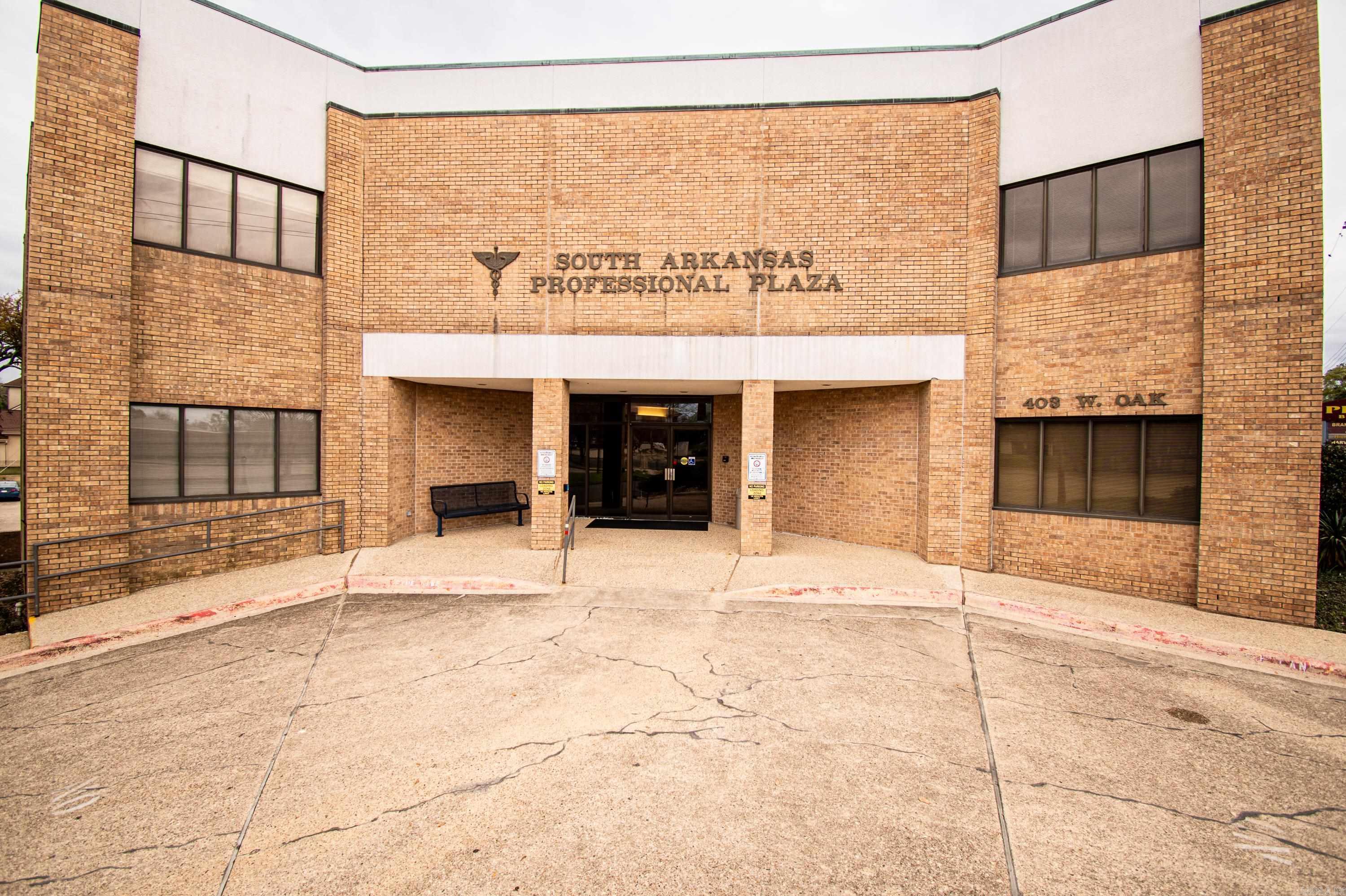 403 W Oak  El Dorado, AR