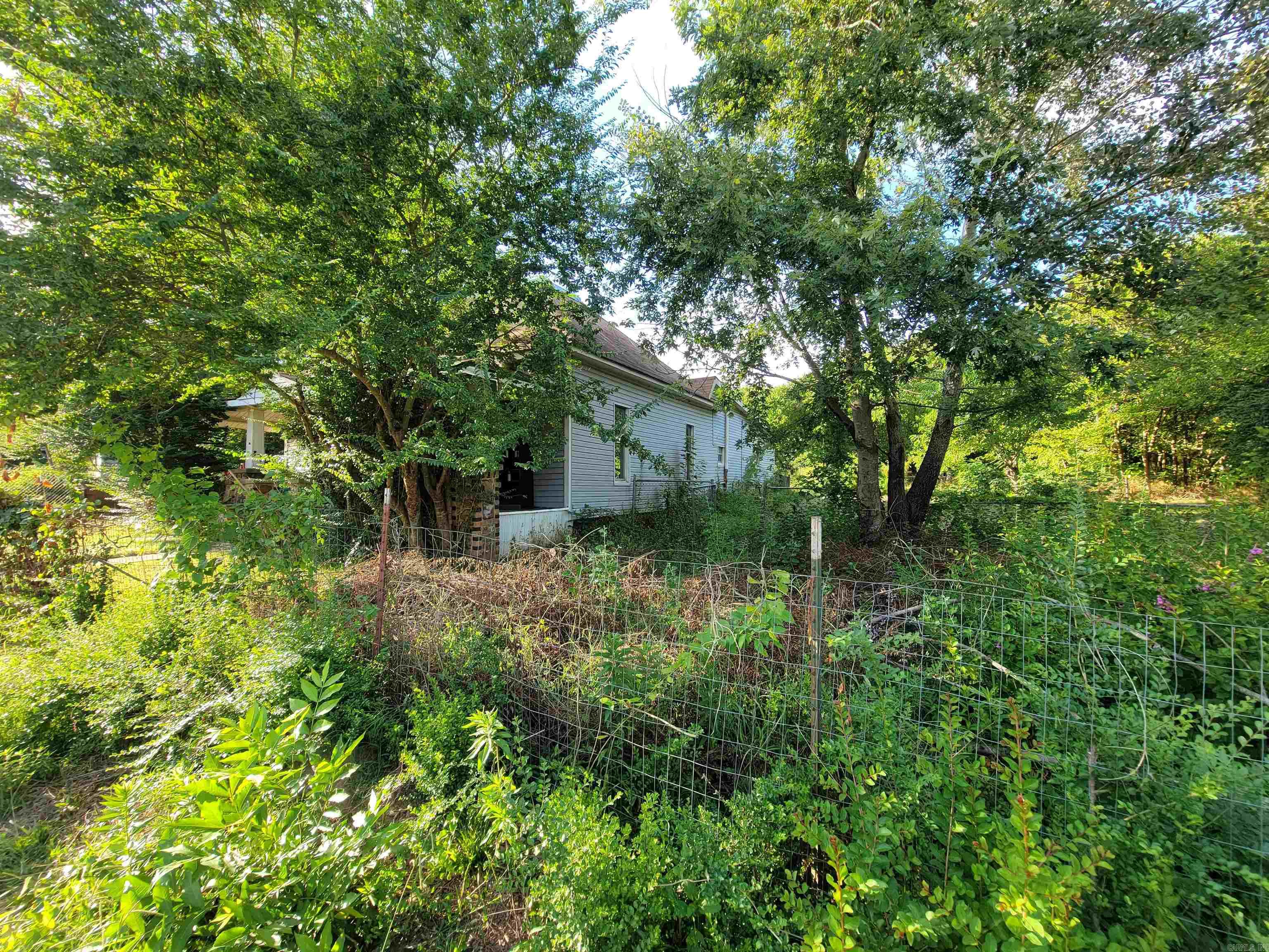 1501  Reeves Ave  Mena, AR