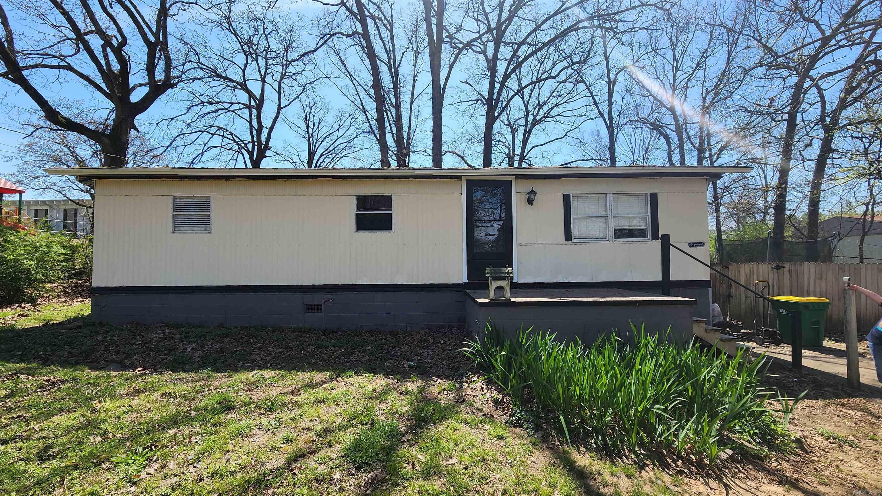 5807  Oak Grove  North Little Rock, AR