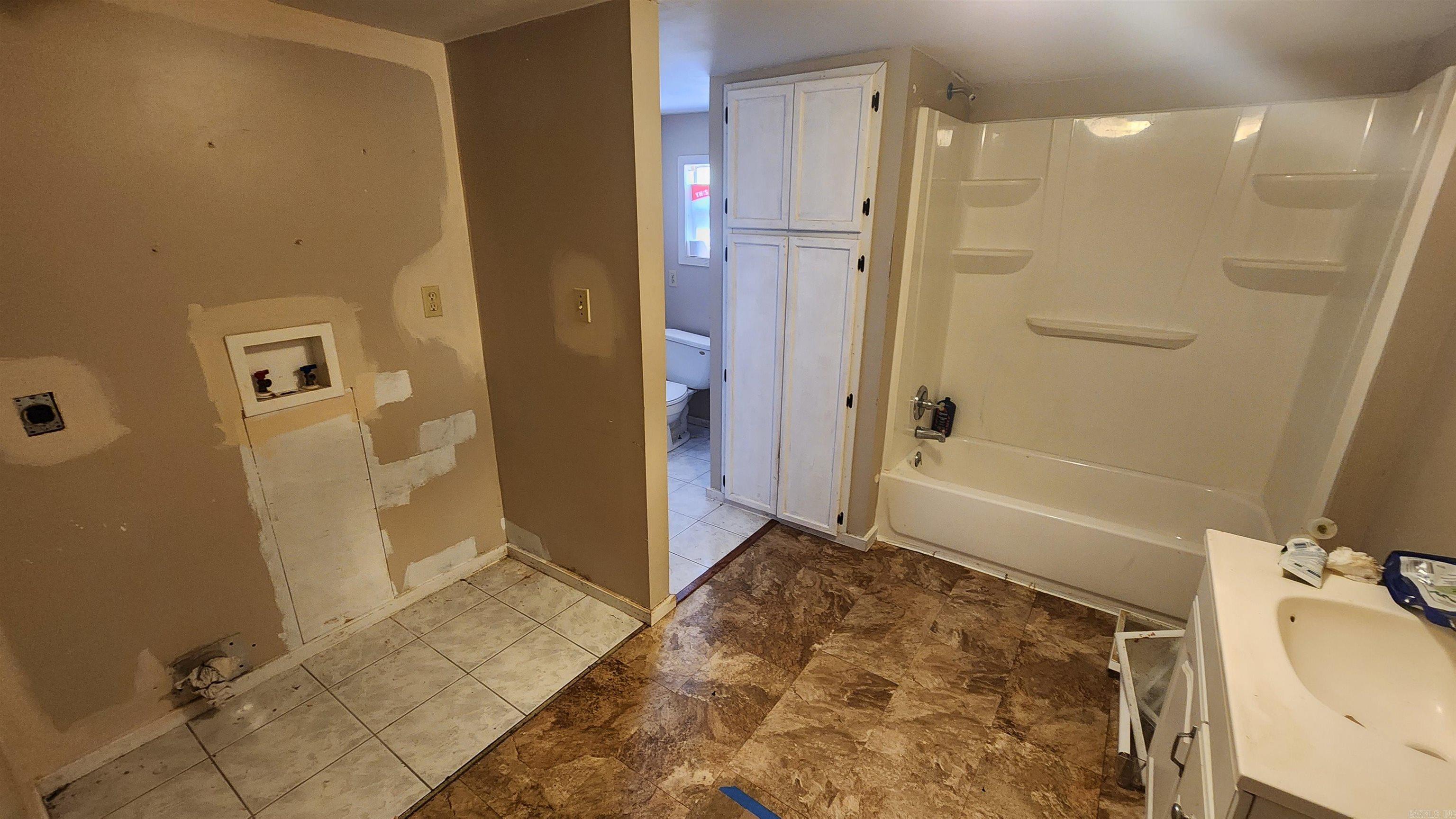 5807  Oak Grove  North Little Rock, AR