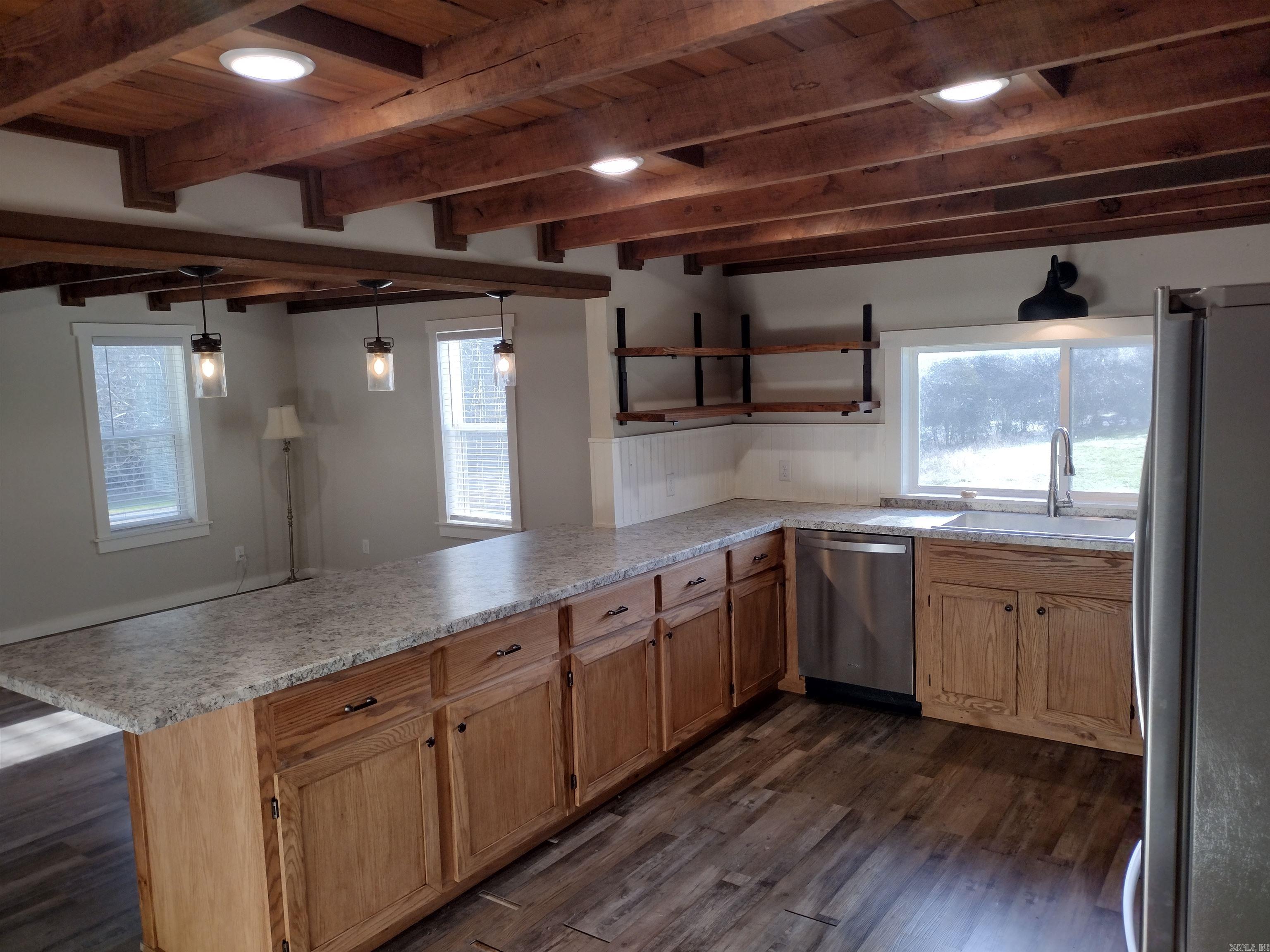 30121  HWy 263 N  Mountain View, AR