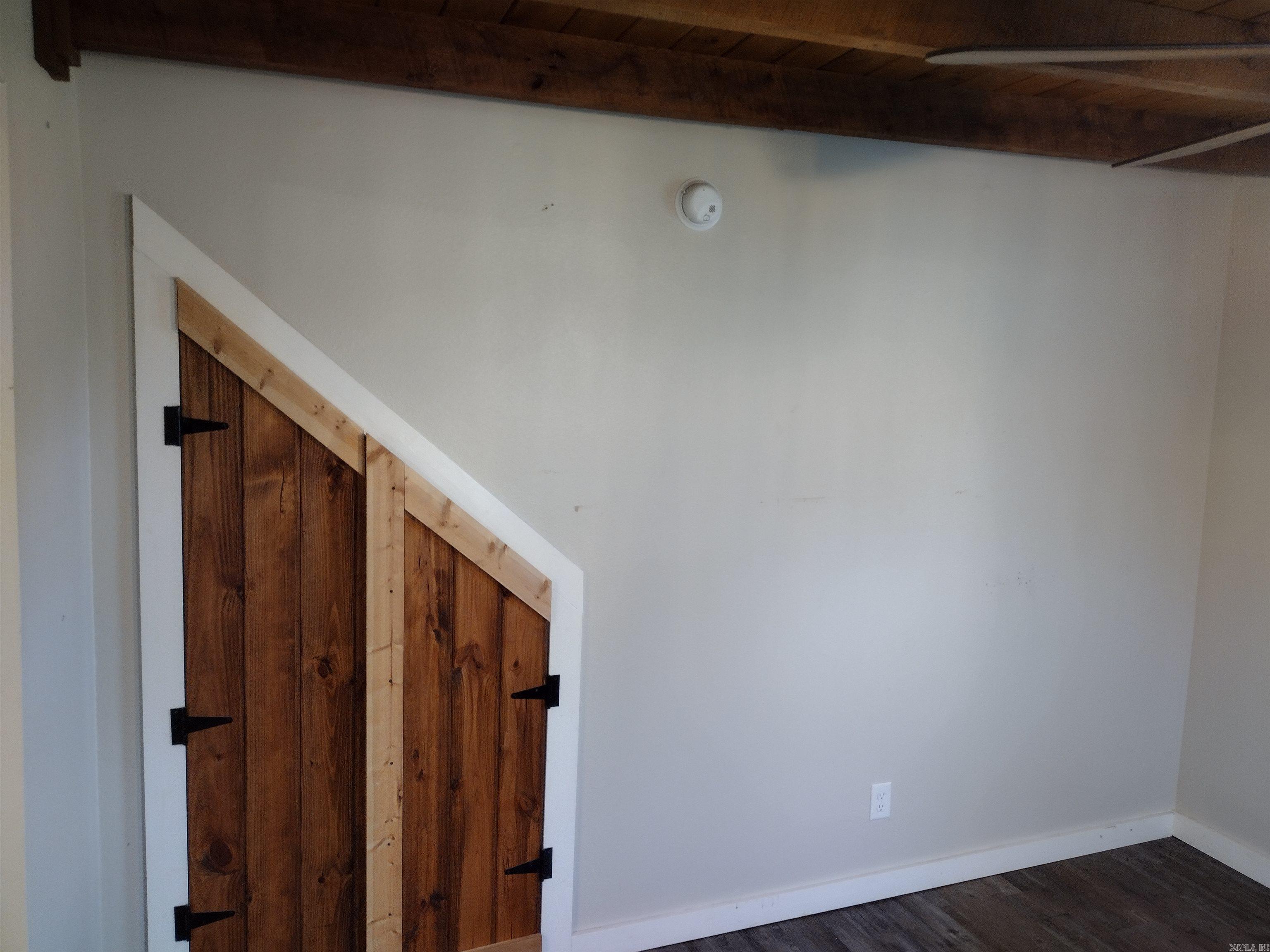 30121  HWy 263 N  Mountain View, AR
