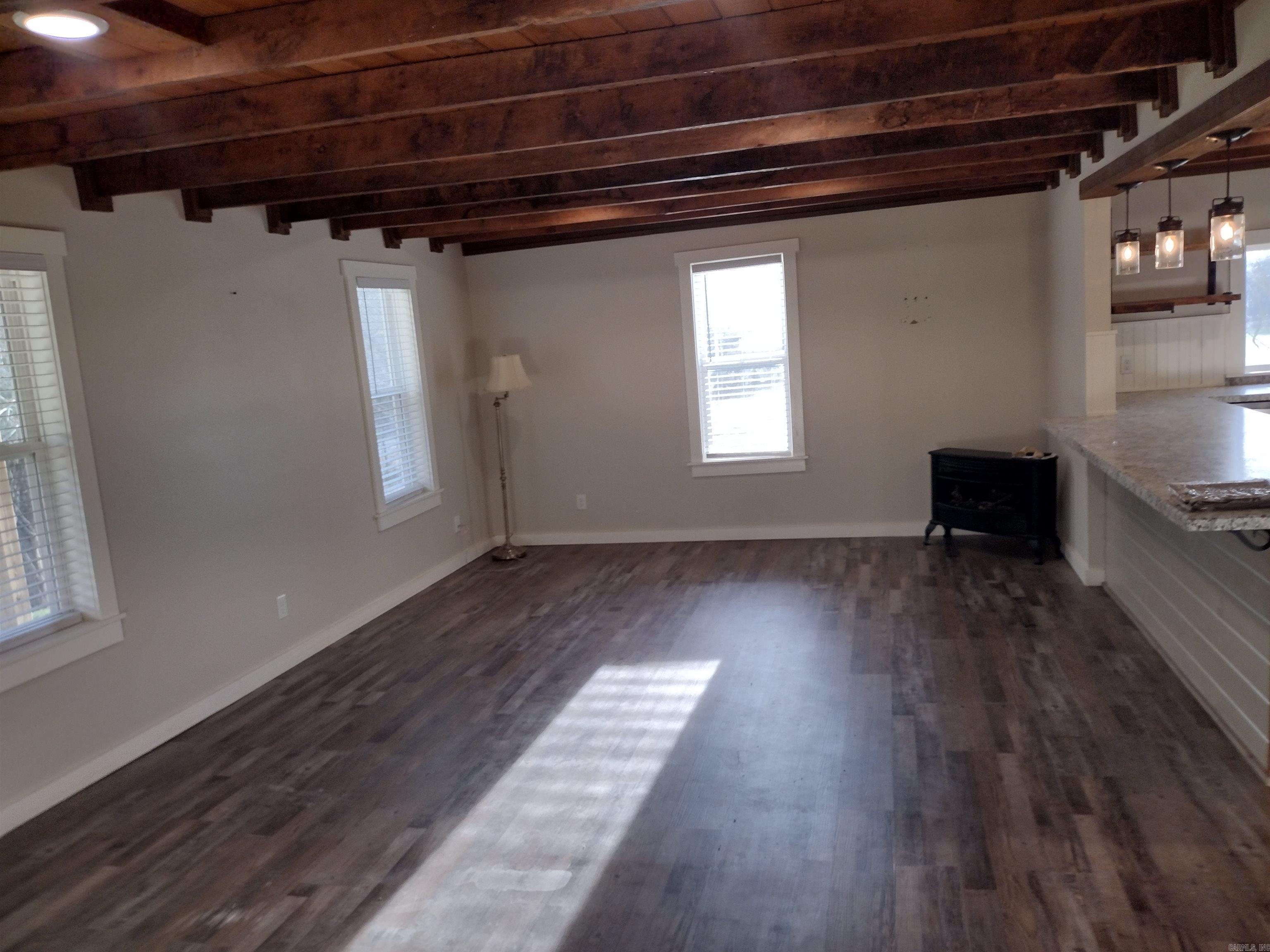30121  HWy 263 N  Mountain View, AR