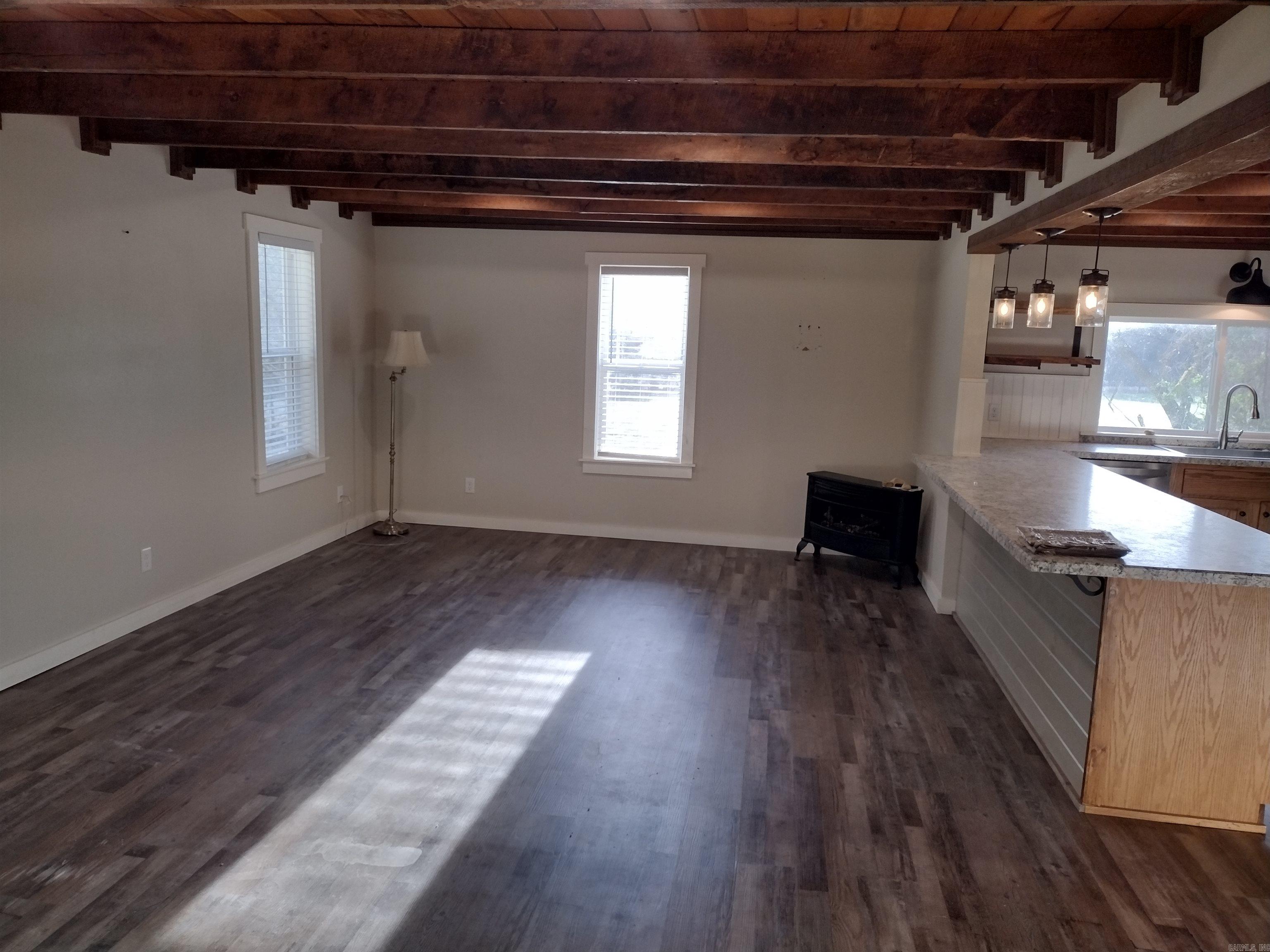 30121  HWy 263 N  Mountain View, AR