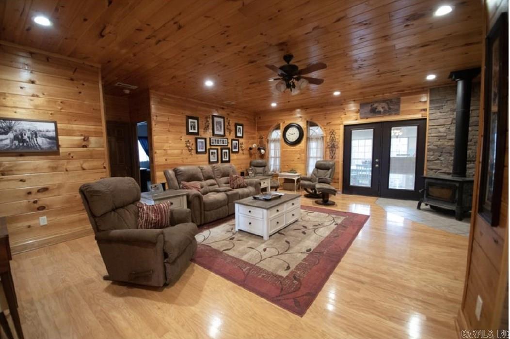 1052  Gravel Hill  Romance, AR