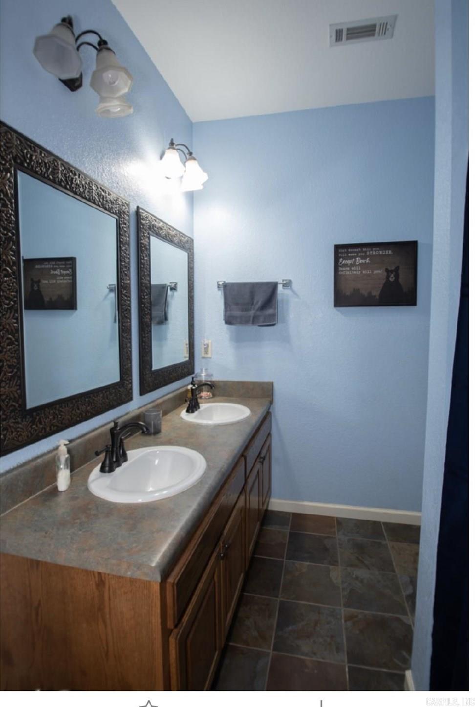 1052  Gravel Hill  Romance, AR