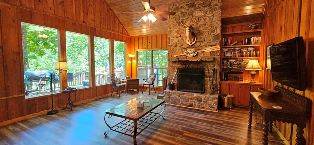 232 Bobo  Hardy, AR